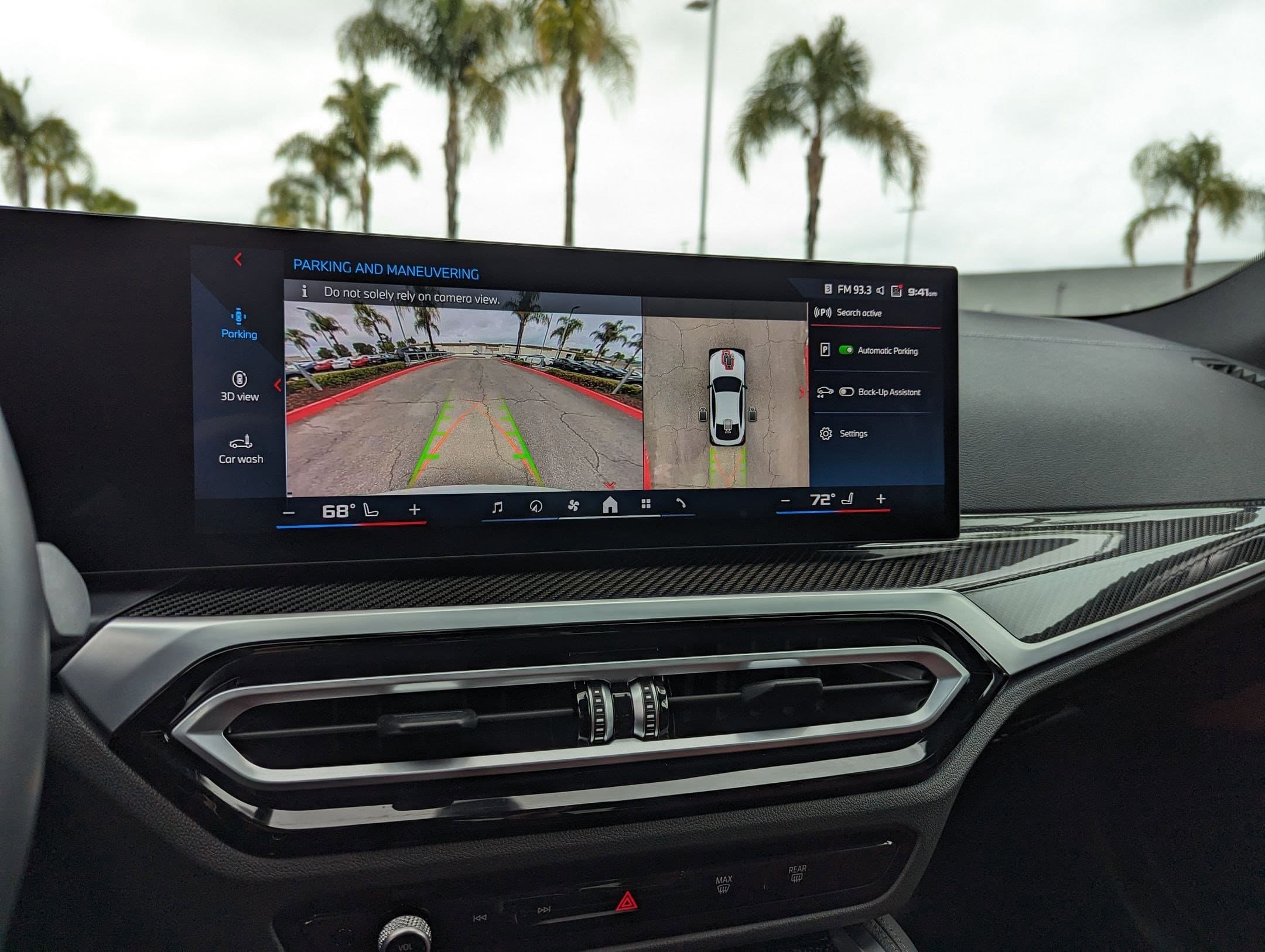 Vehicle photo 24