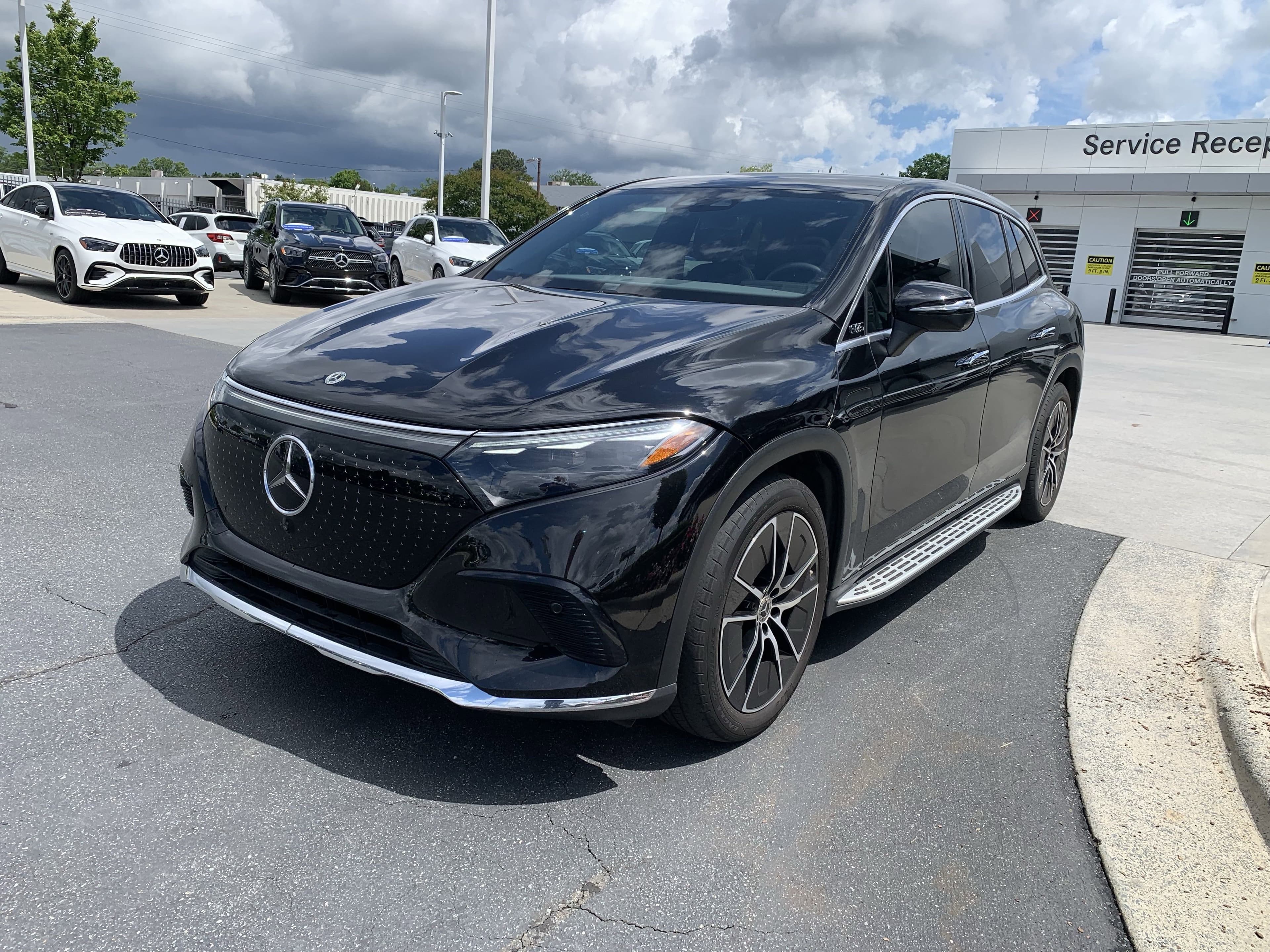 Vehicle photo 3