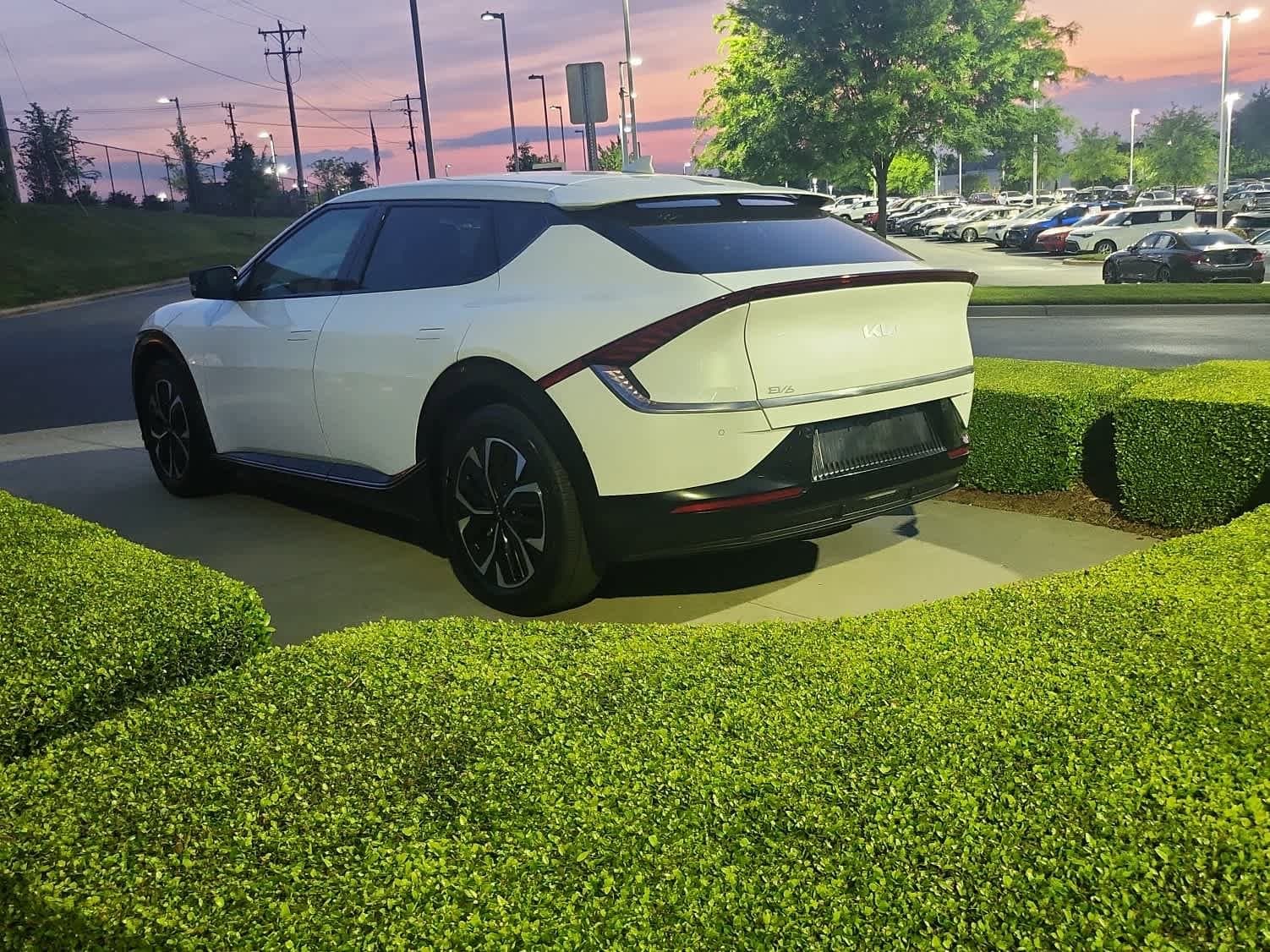 Vehicle photo 2