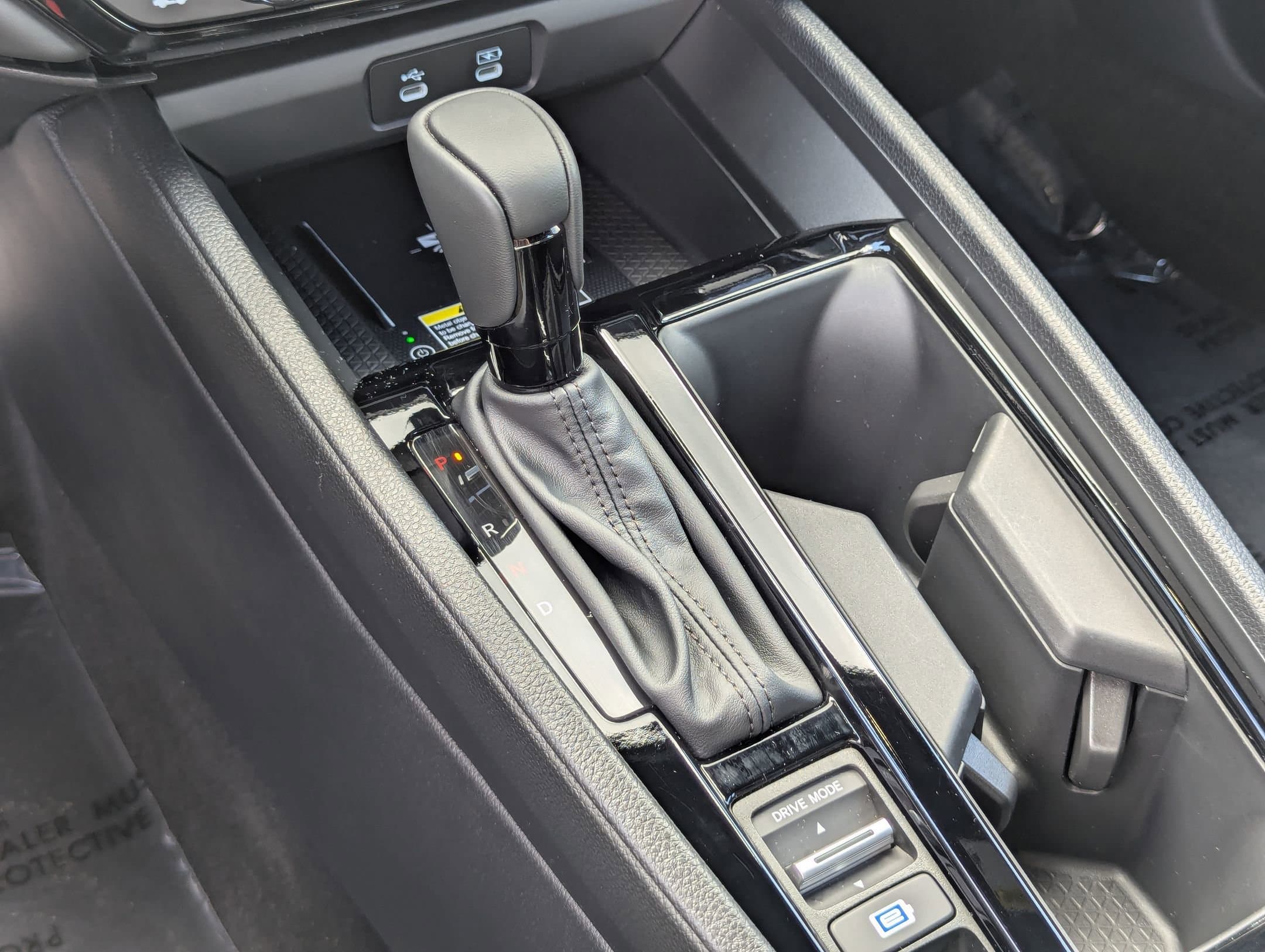 Vehicle photo 22