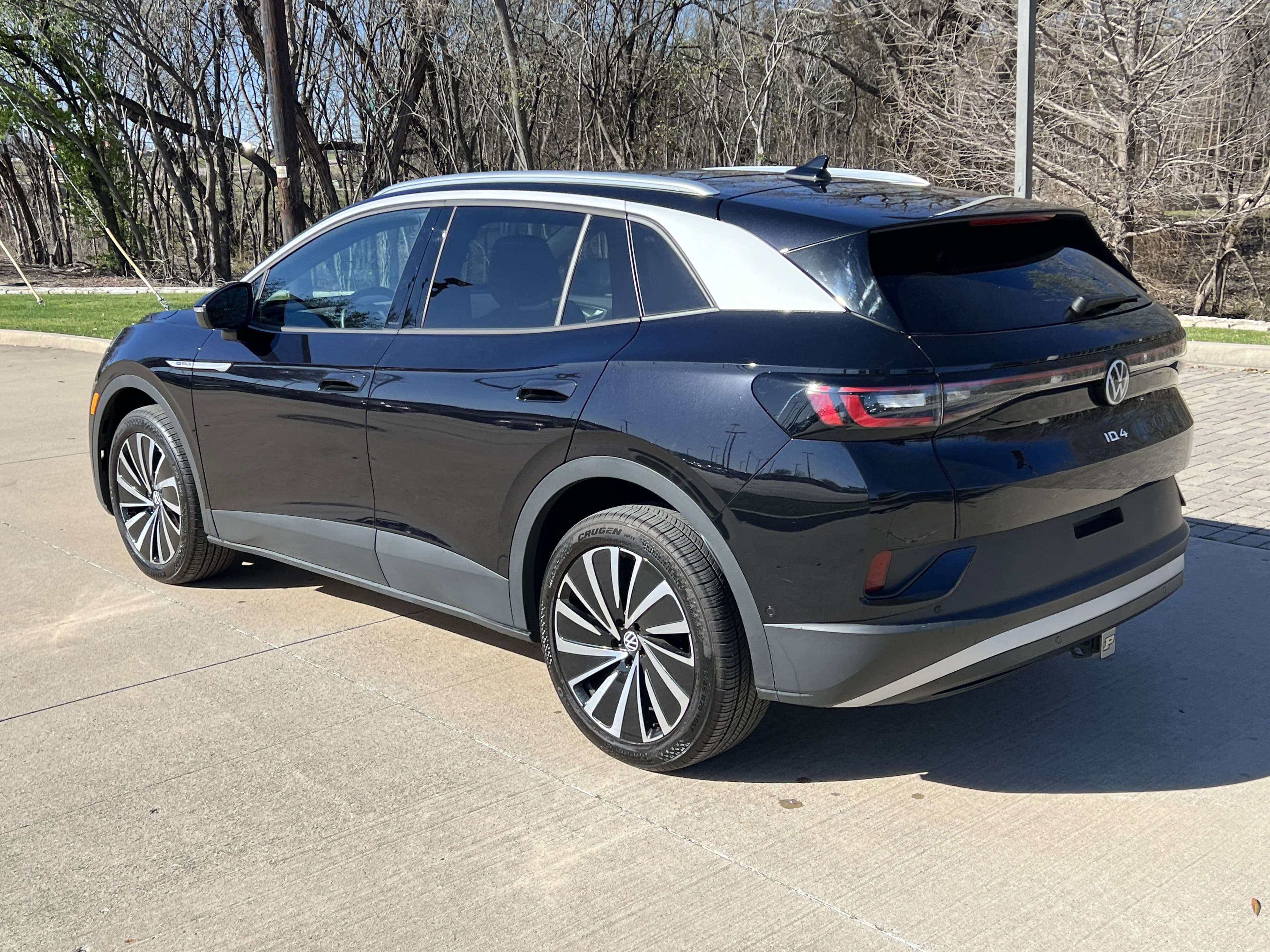 Vehicle photo 6