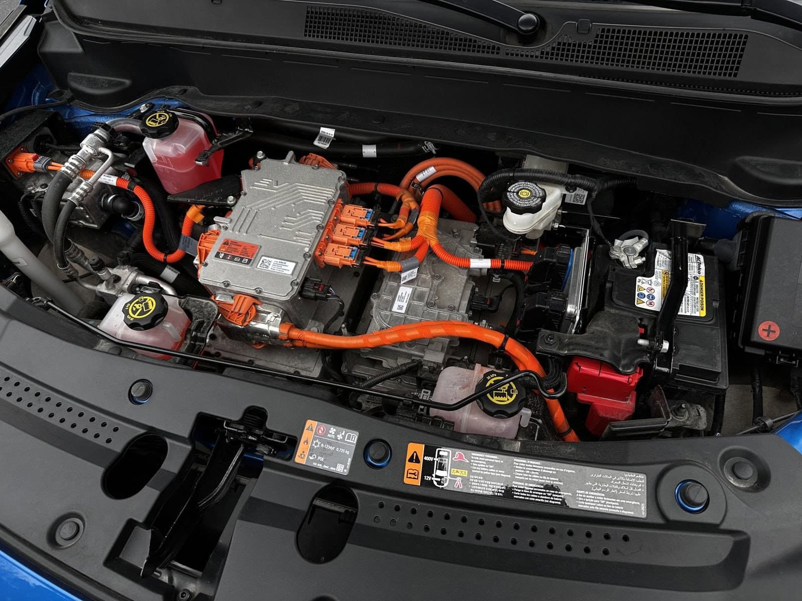 Vehicle photo 30
