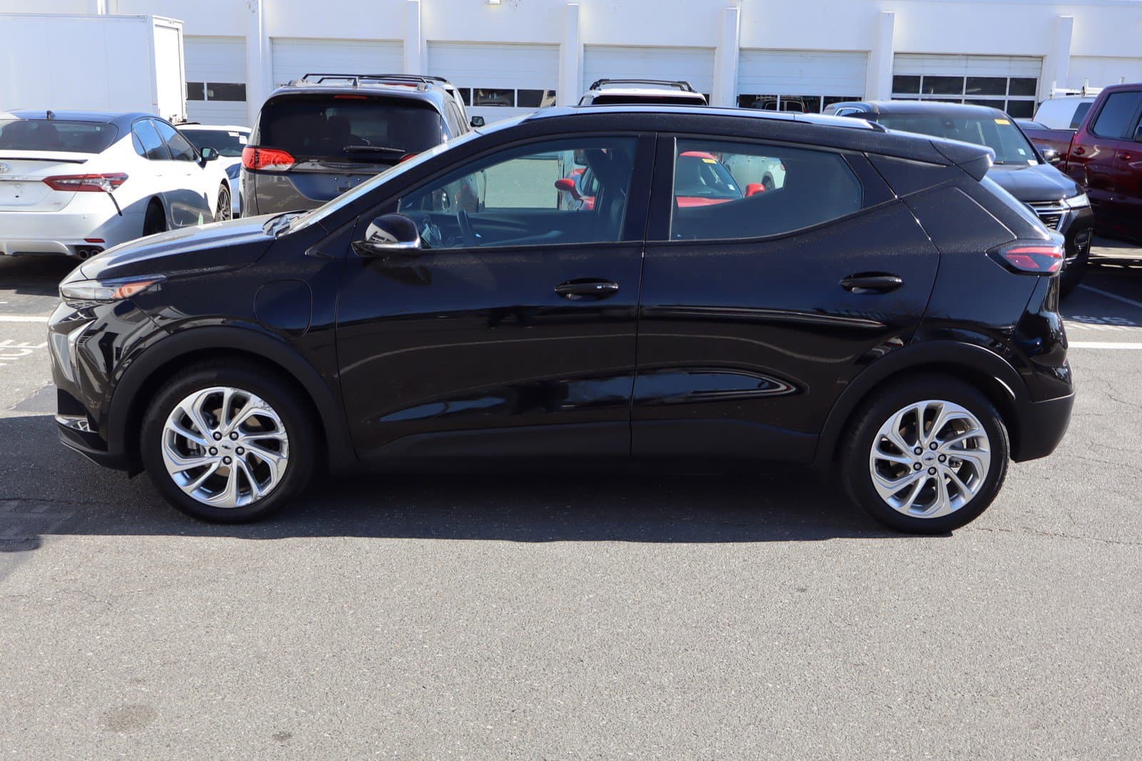 Vehicle photo 5