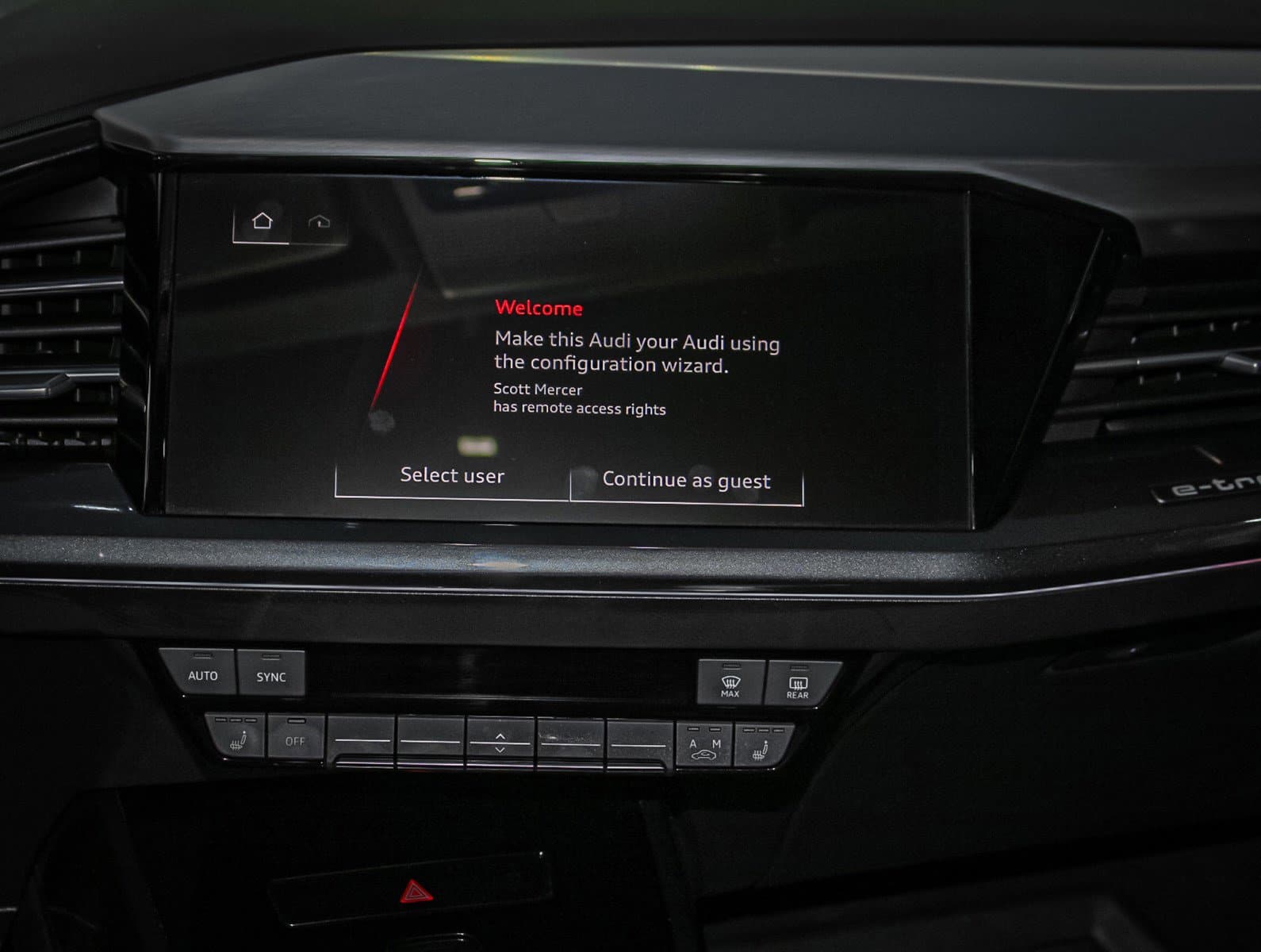 Vehicle photo 28