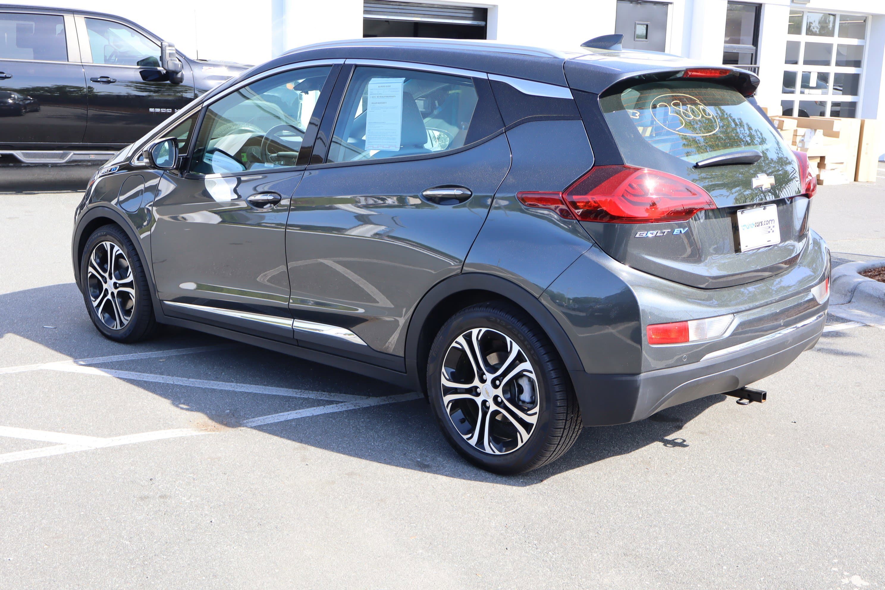 Vehicle photo 6