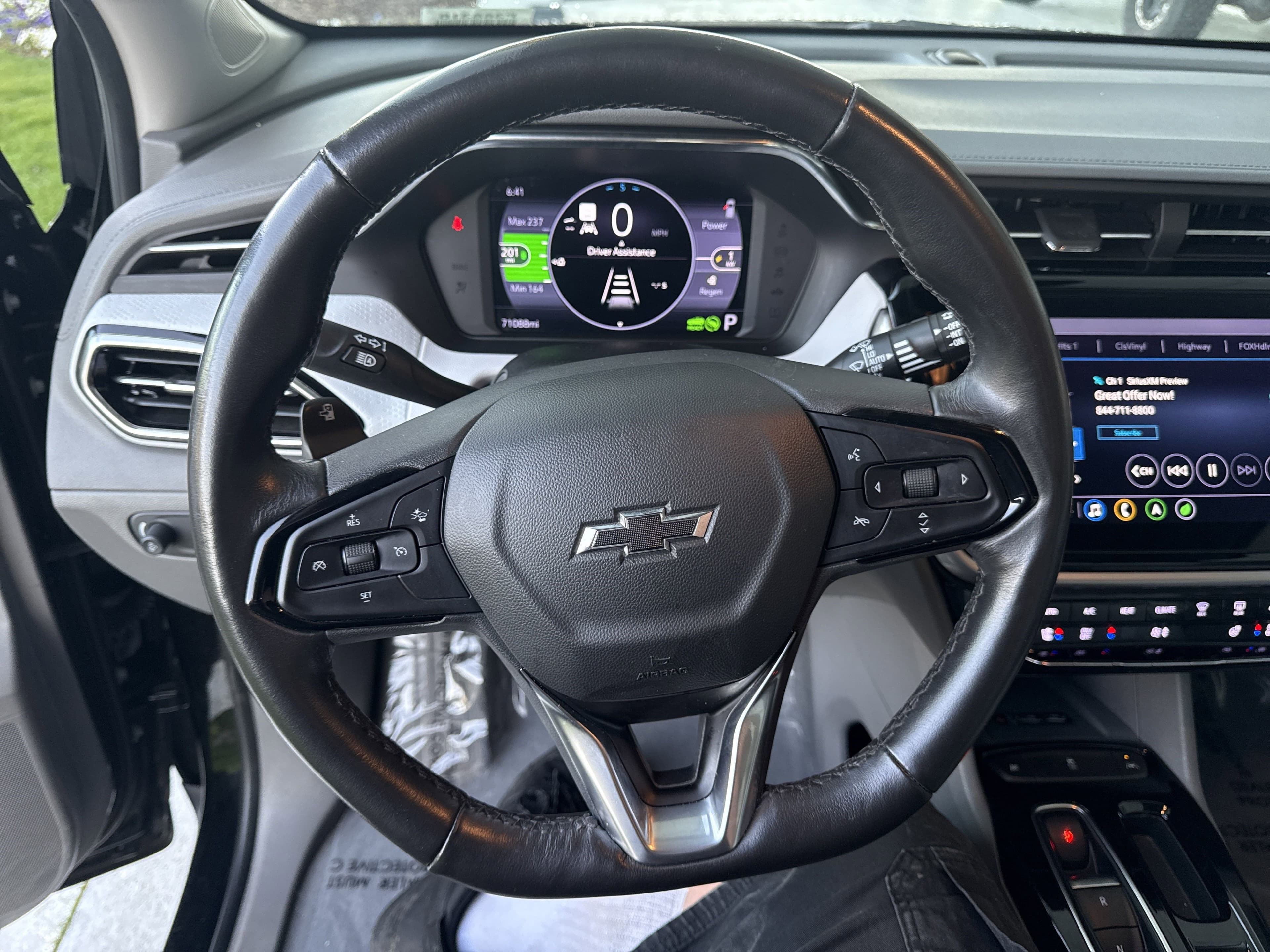 Vehicle photo 16
