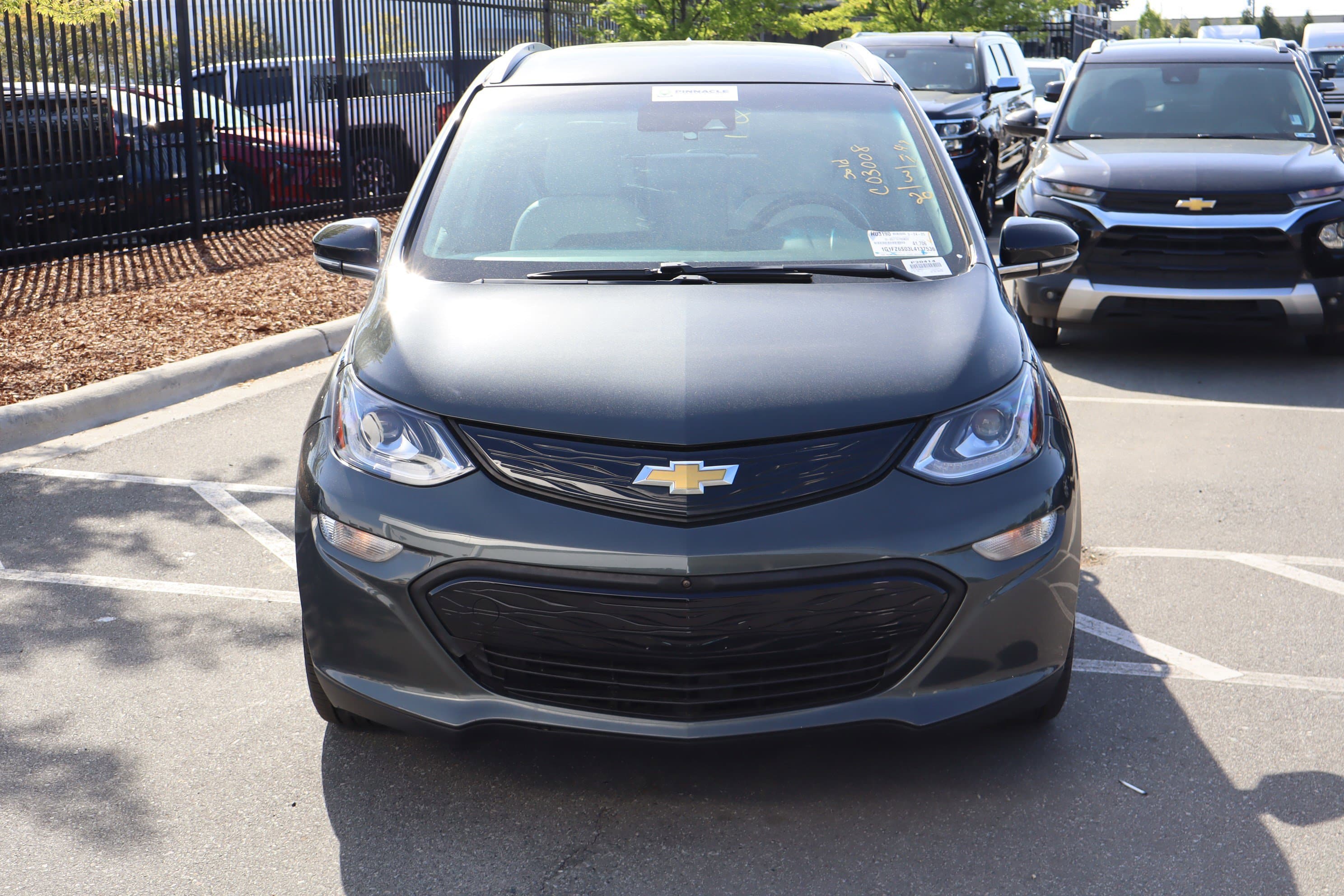 Vehicle photo 2