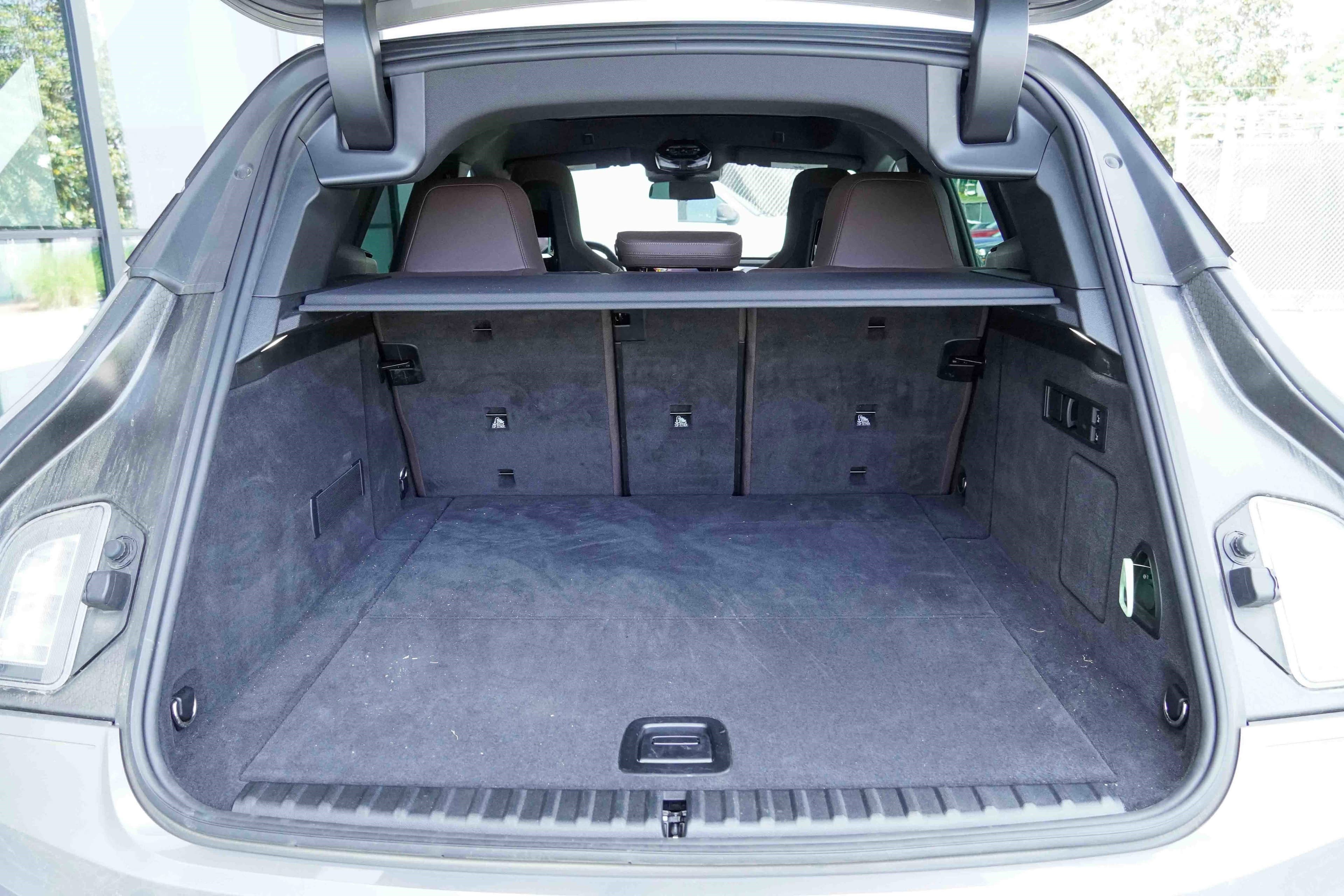 Vehicle photo 35
