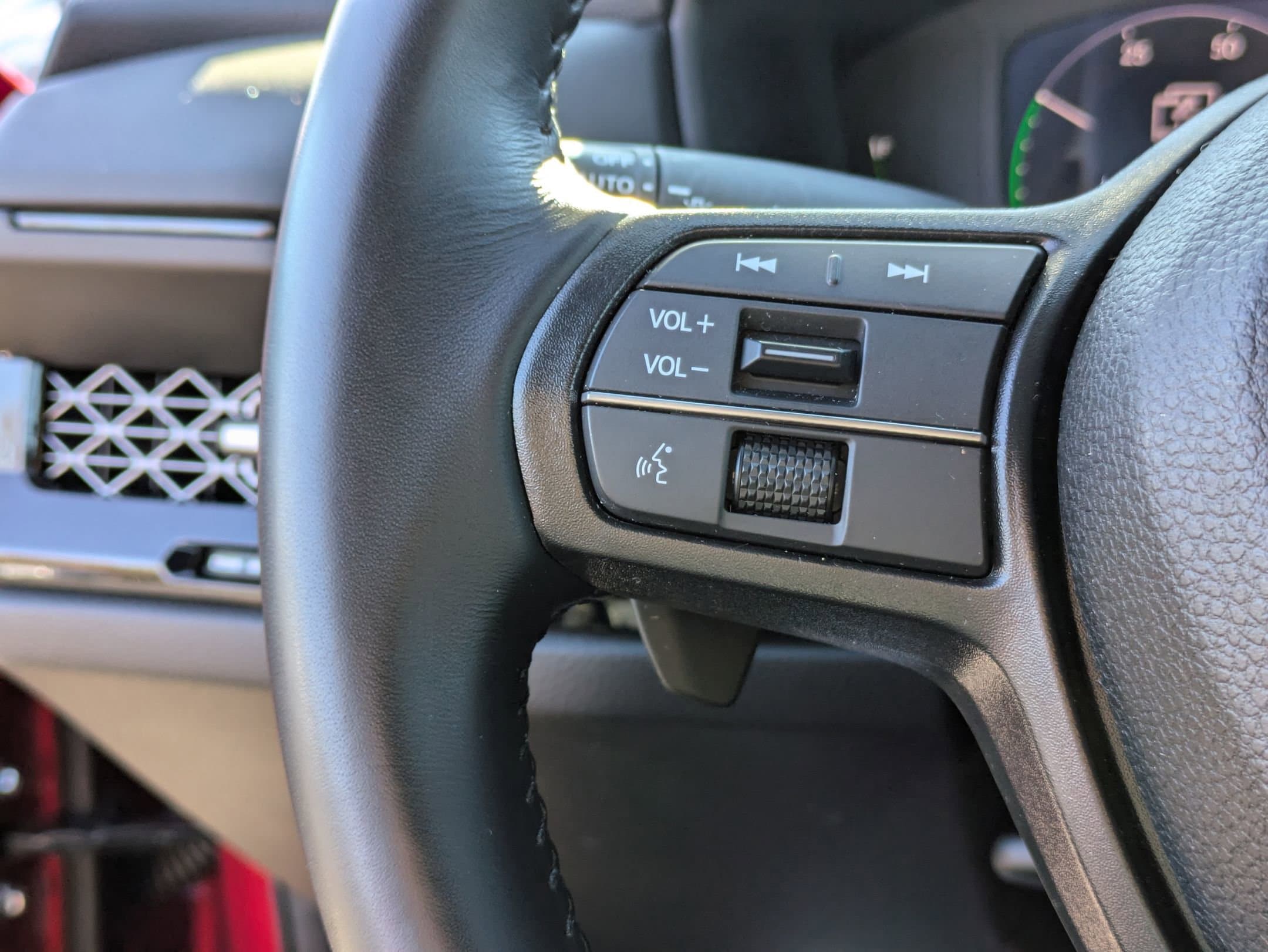 Vehicle photo 17