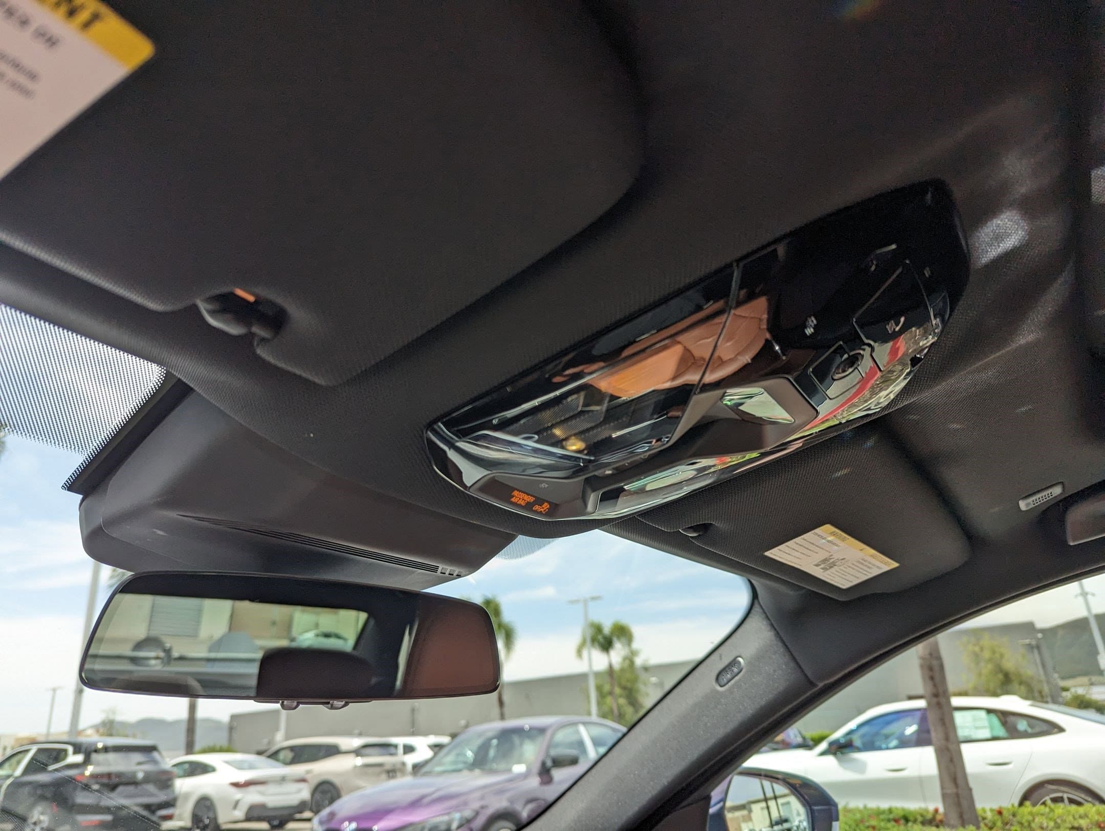 Vehicle photo 26