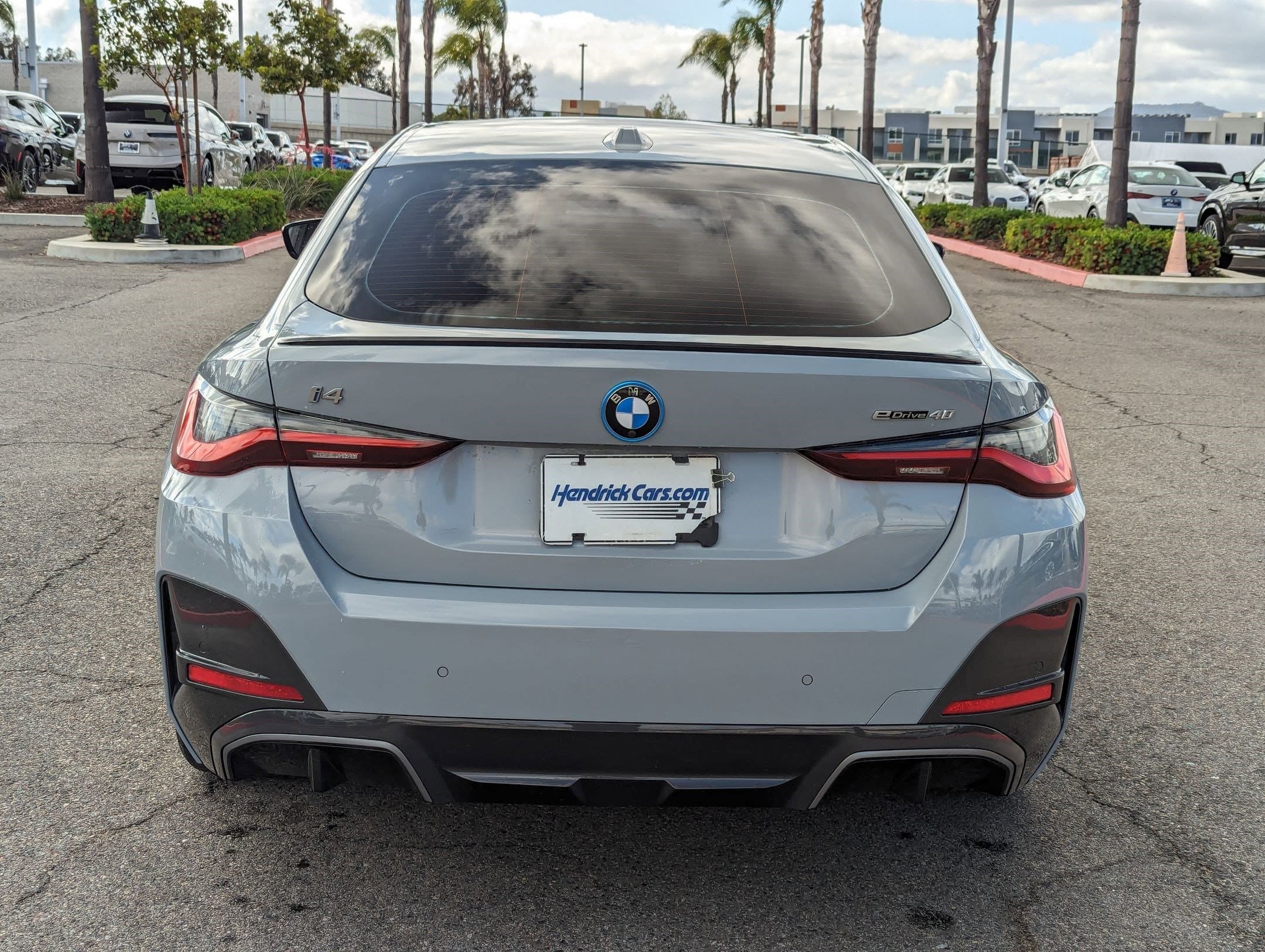 Vehicle photo 7