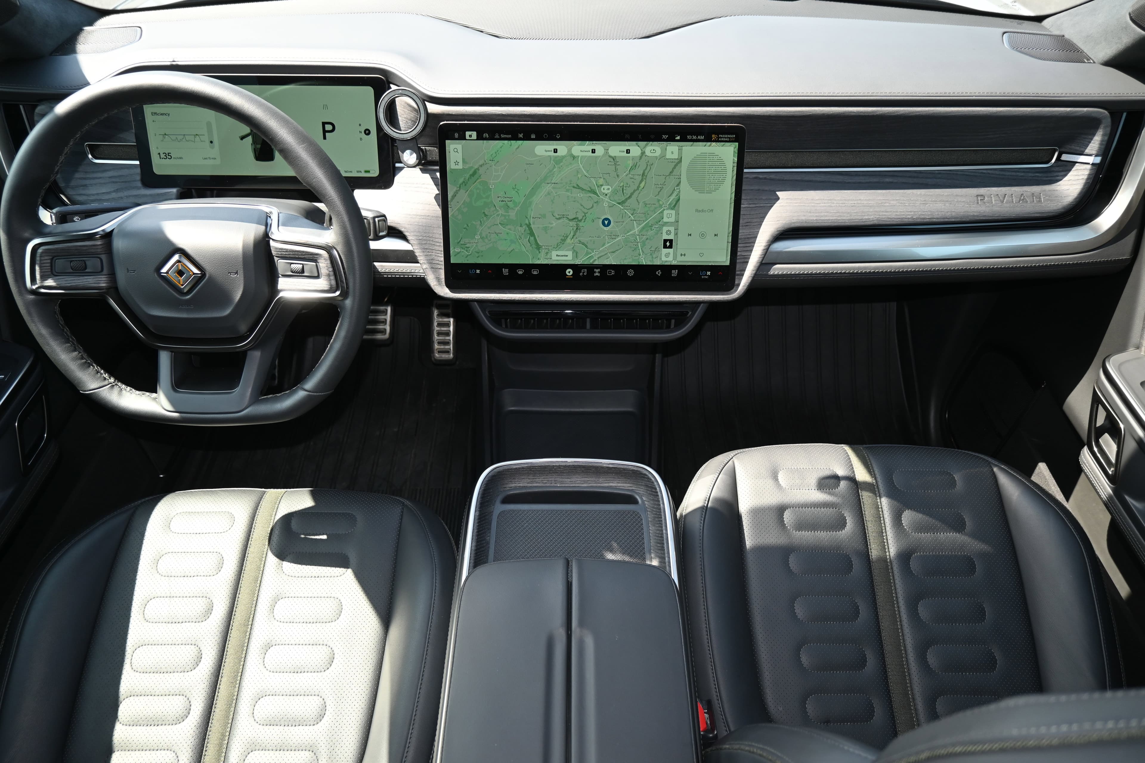 Vehicle photo 2