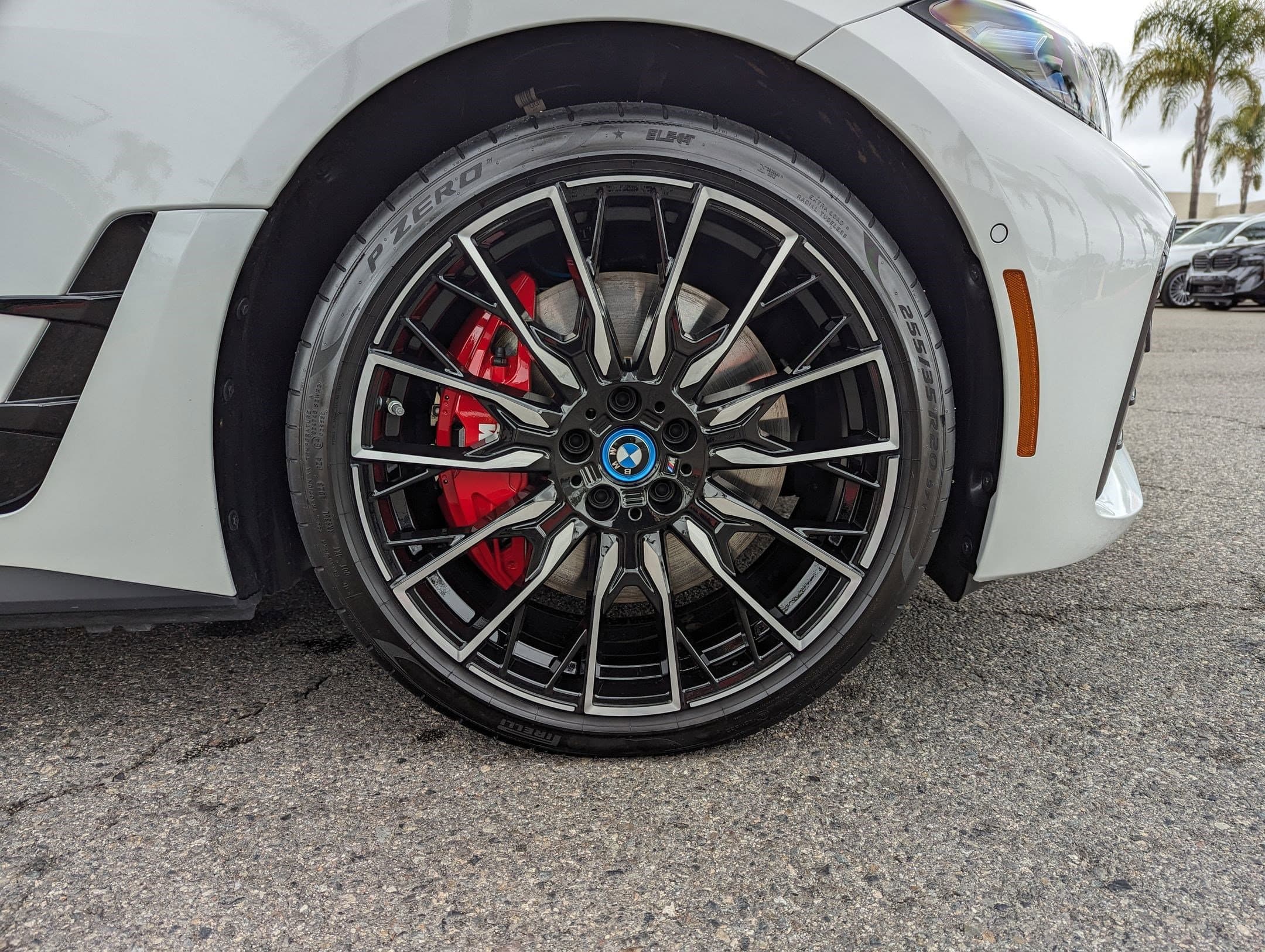 Vehicle photo 11