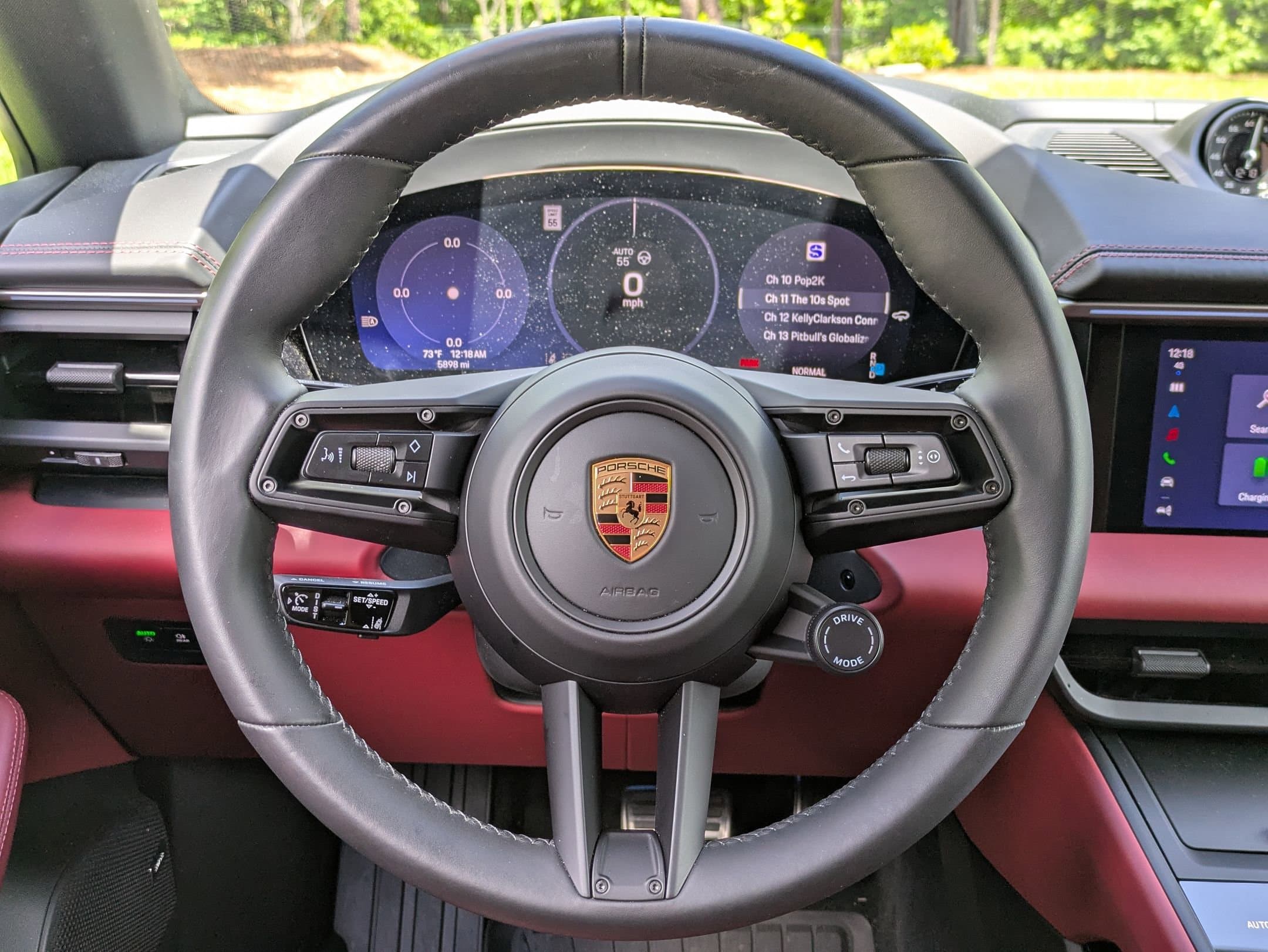 Vehicle photo 6