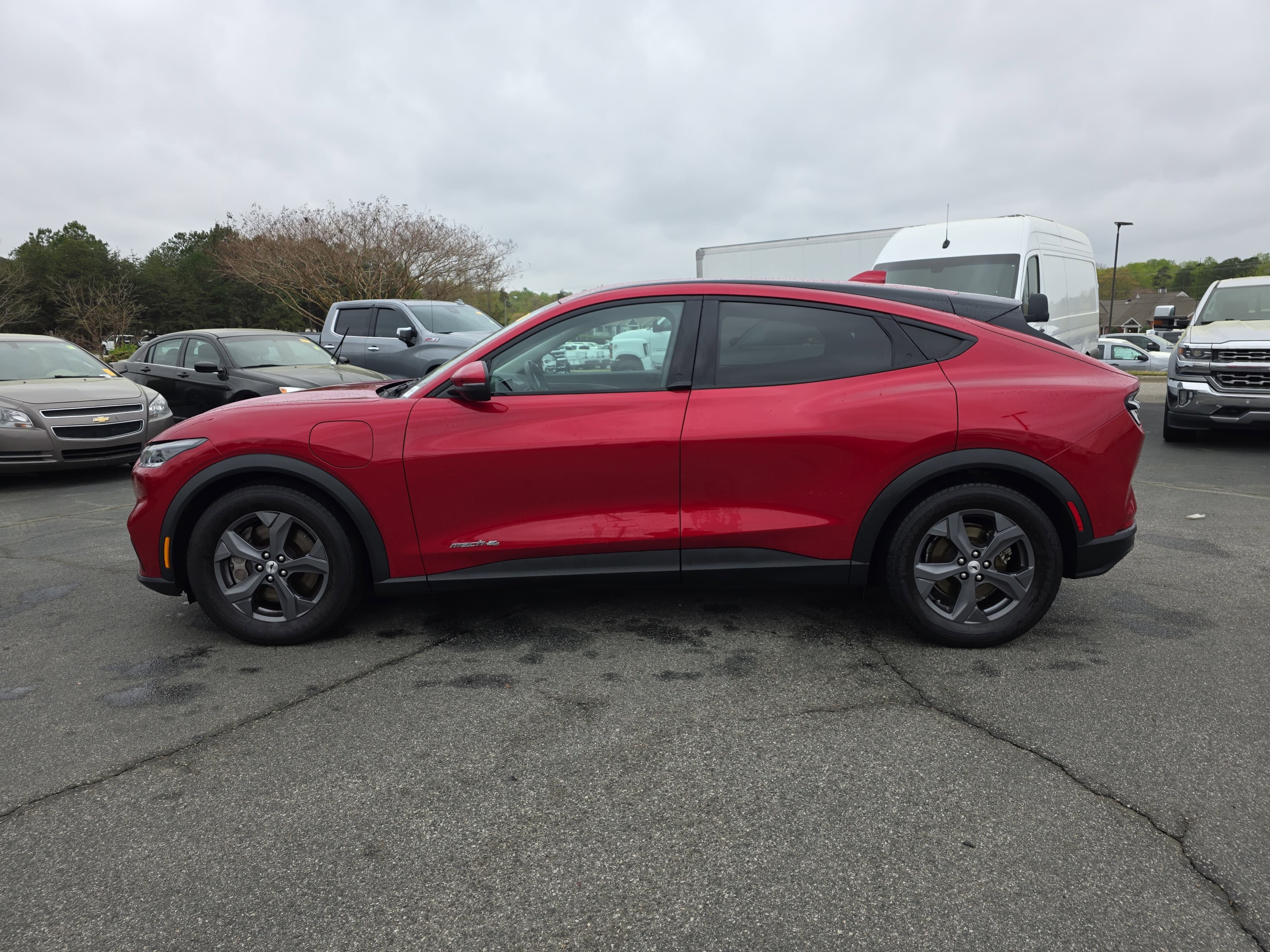 Vehicle photo 5