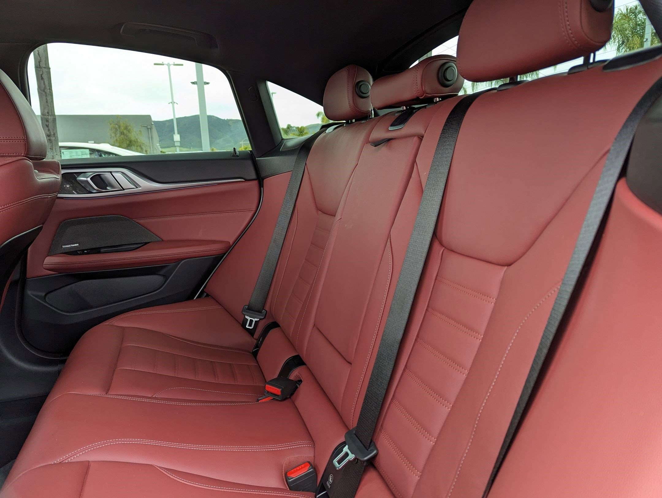 Vehicle photo 30