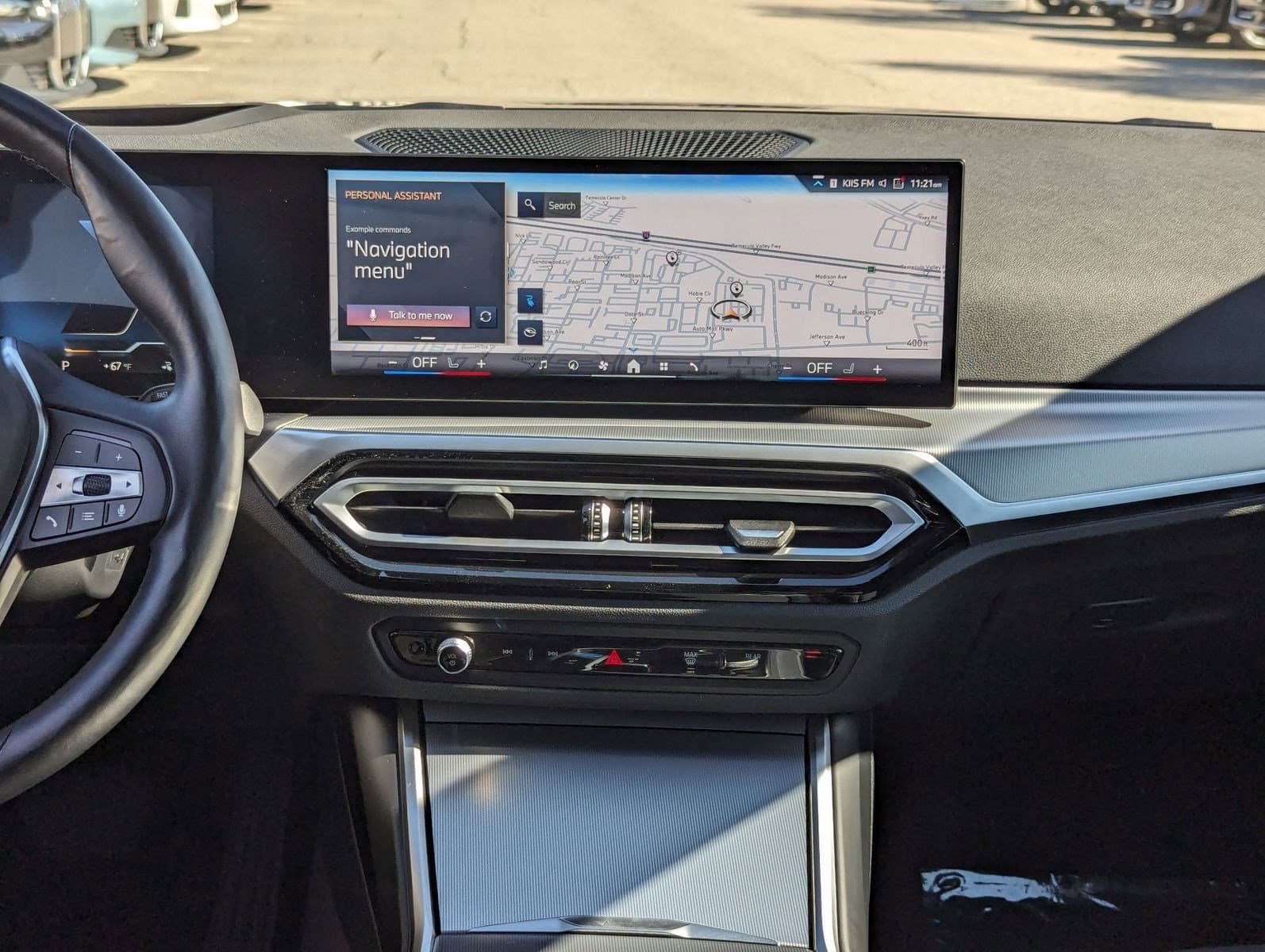 Vehicle photo 29