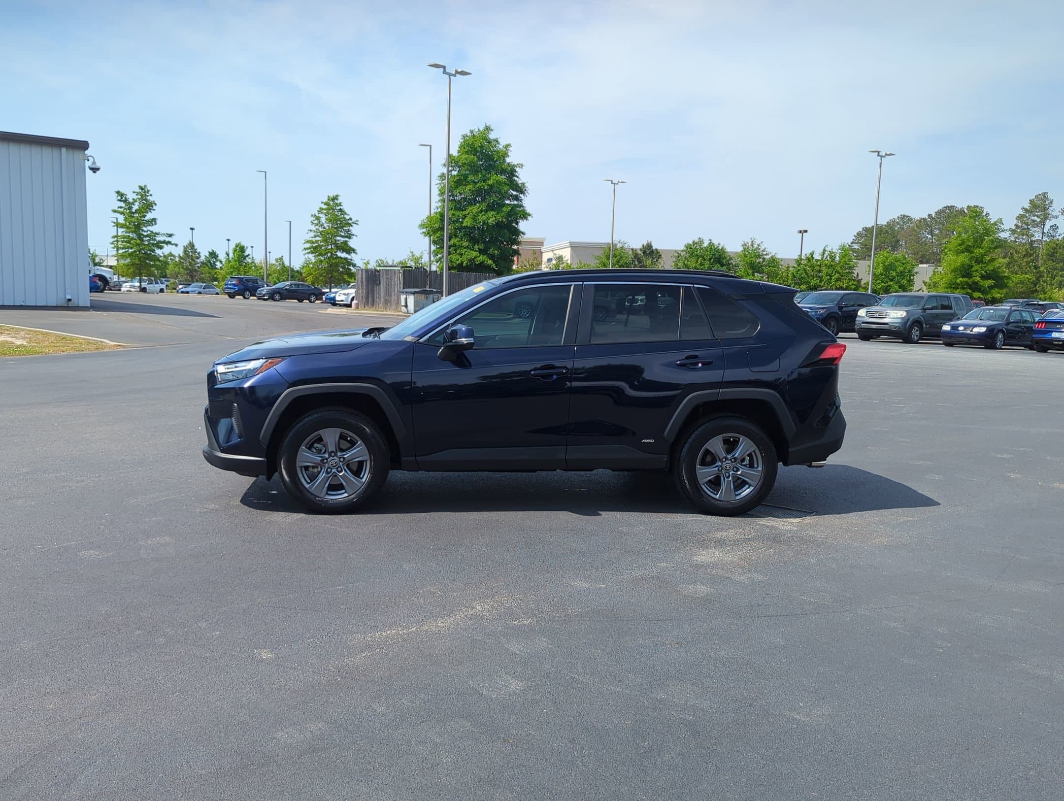 Vehicle photo 4
