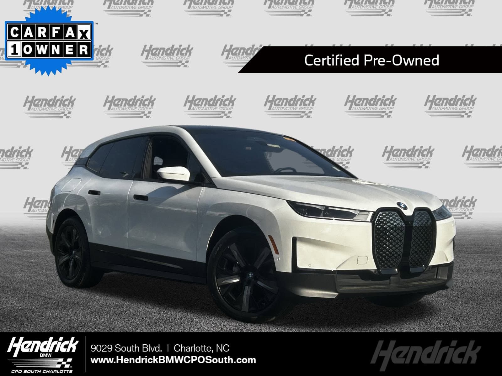 2024 BMW iX / Alpine White