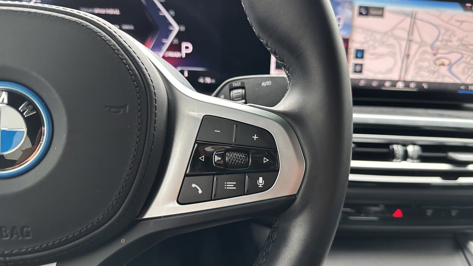 Vehicle photo 19