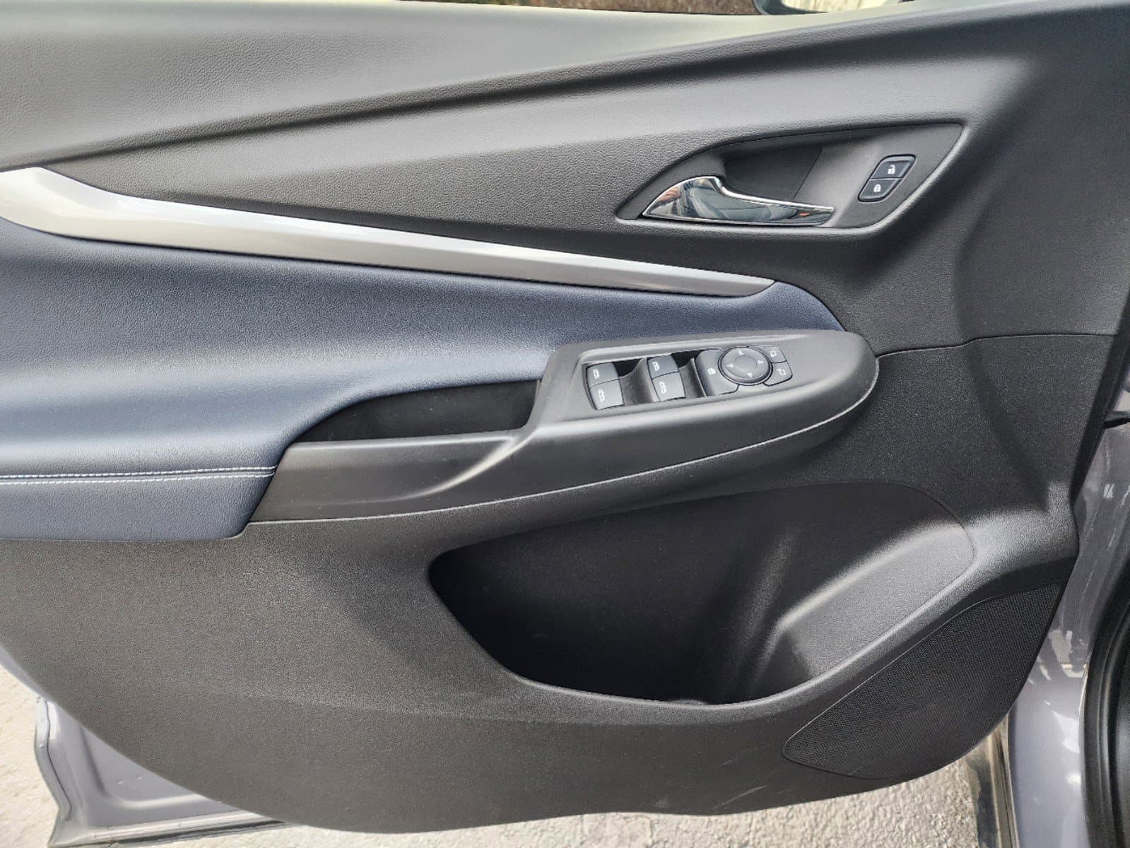 Vehicle photo 21