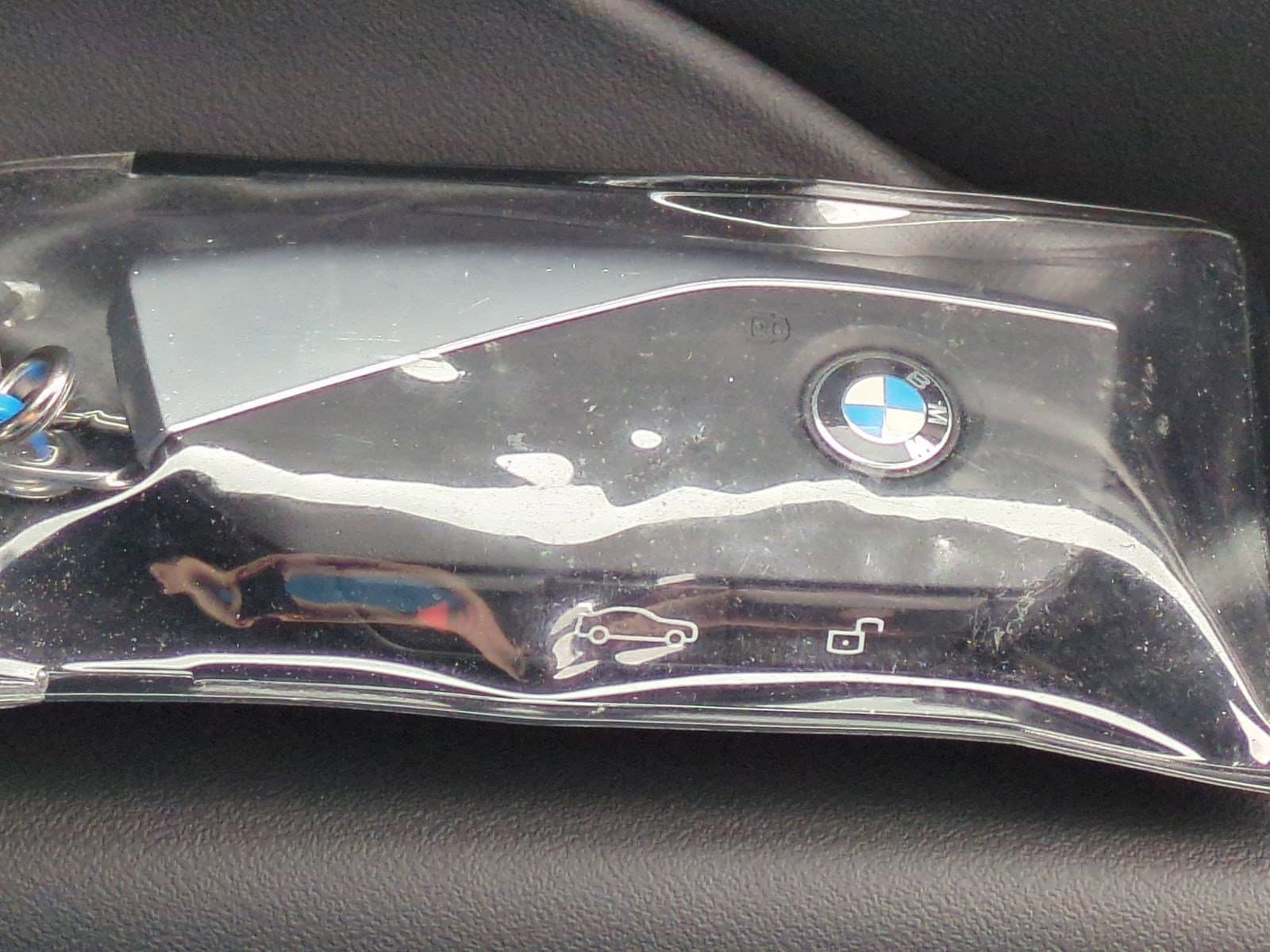 Vehicle photo 33