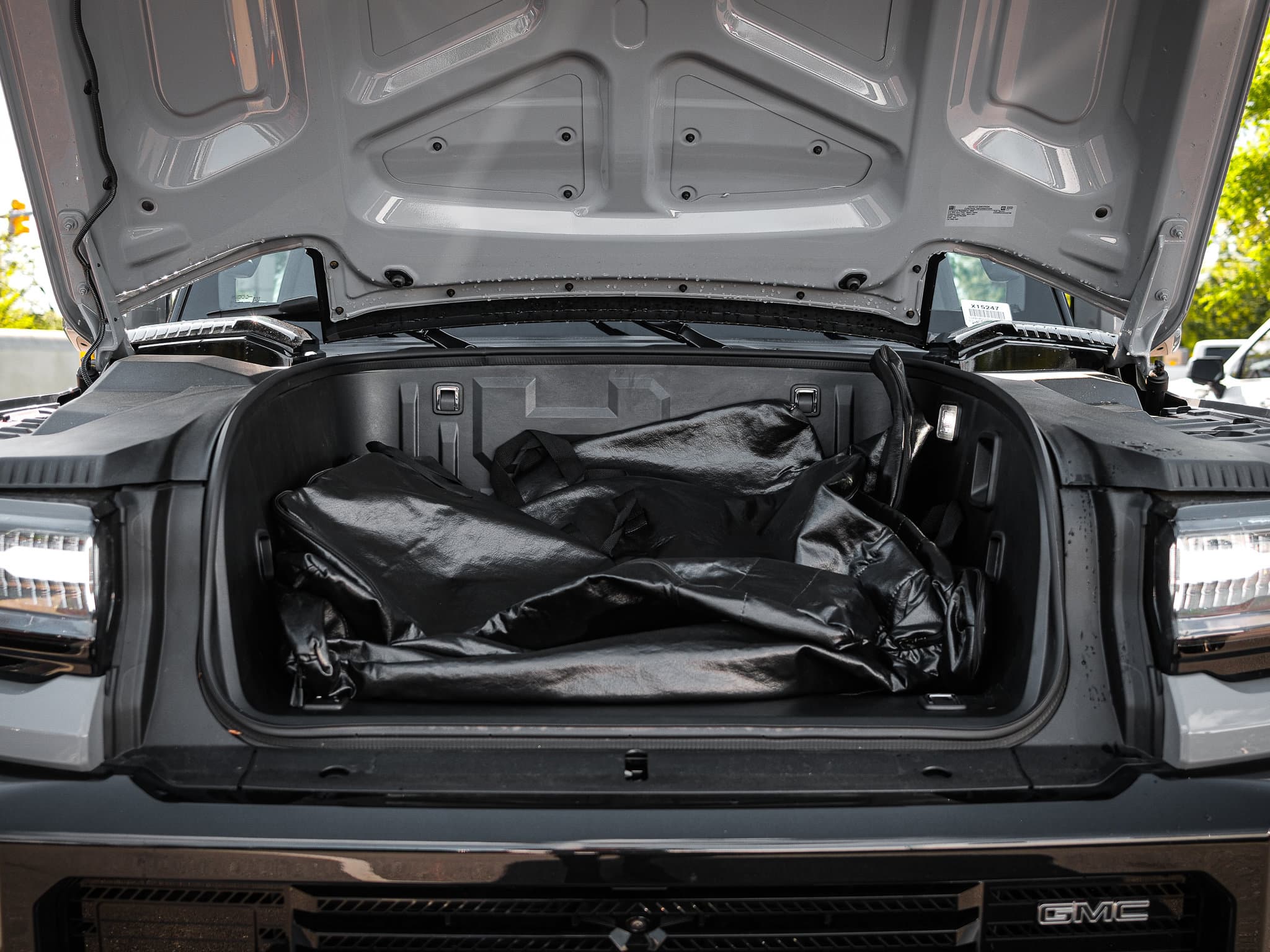 Vehicle photo 34
