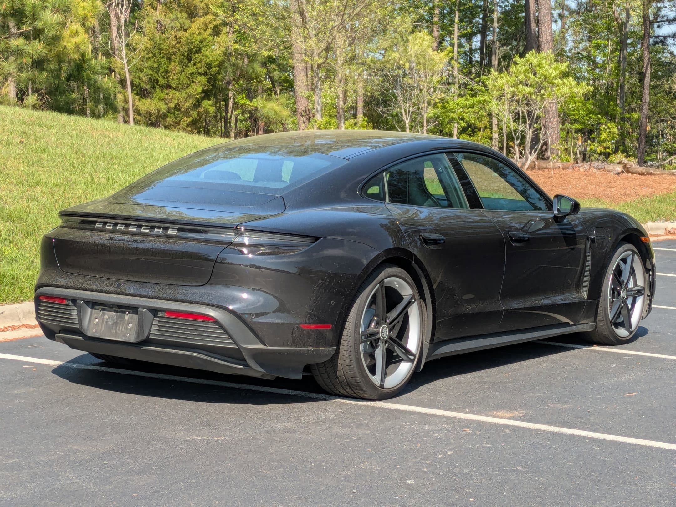 Vehicle photo 21