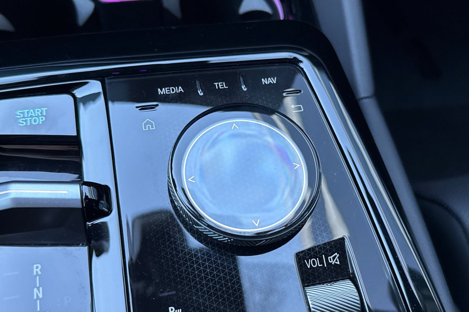 Vehicle photo 36