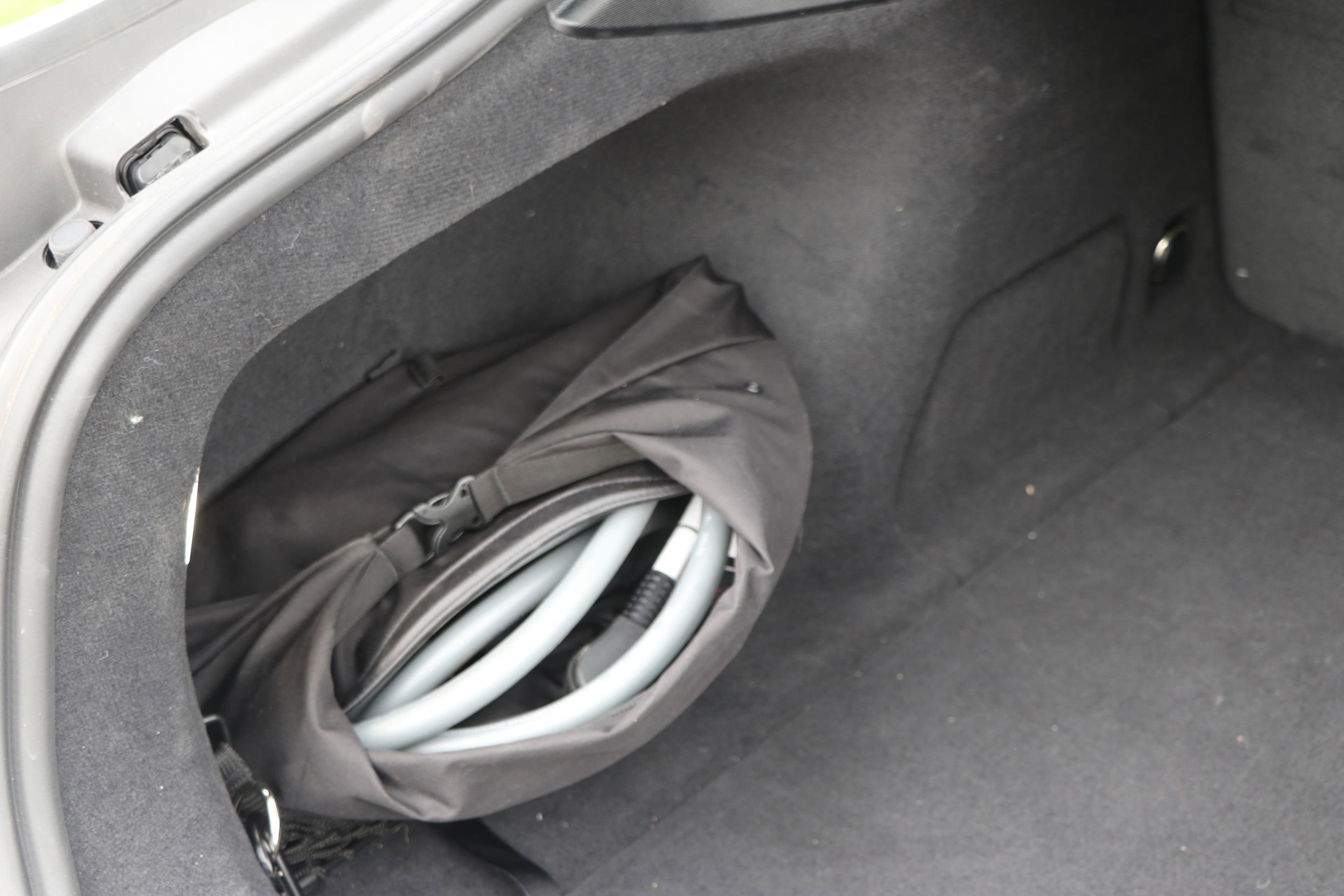 Vehicle photo 37