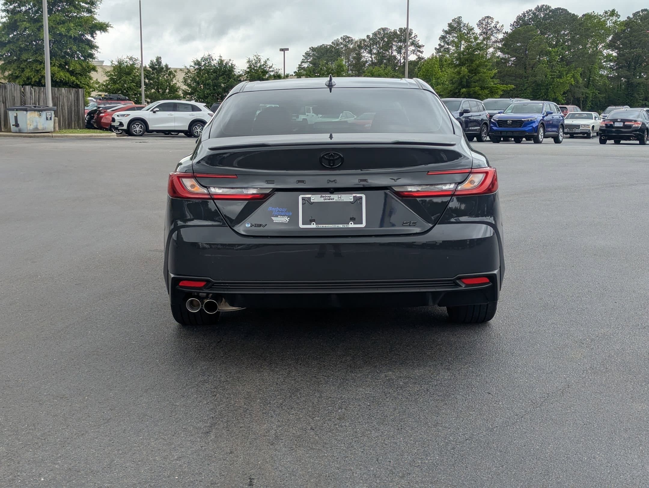Vehicle photo 6