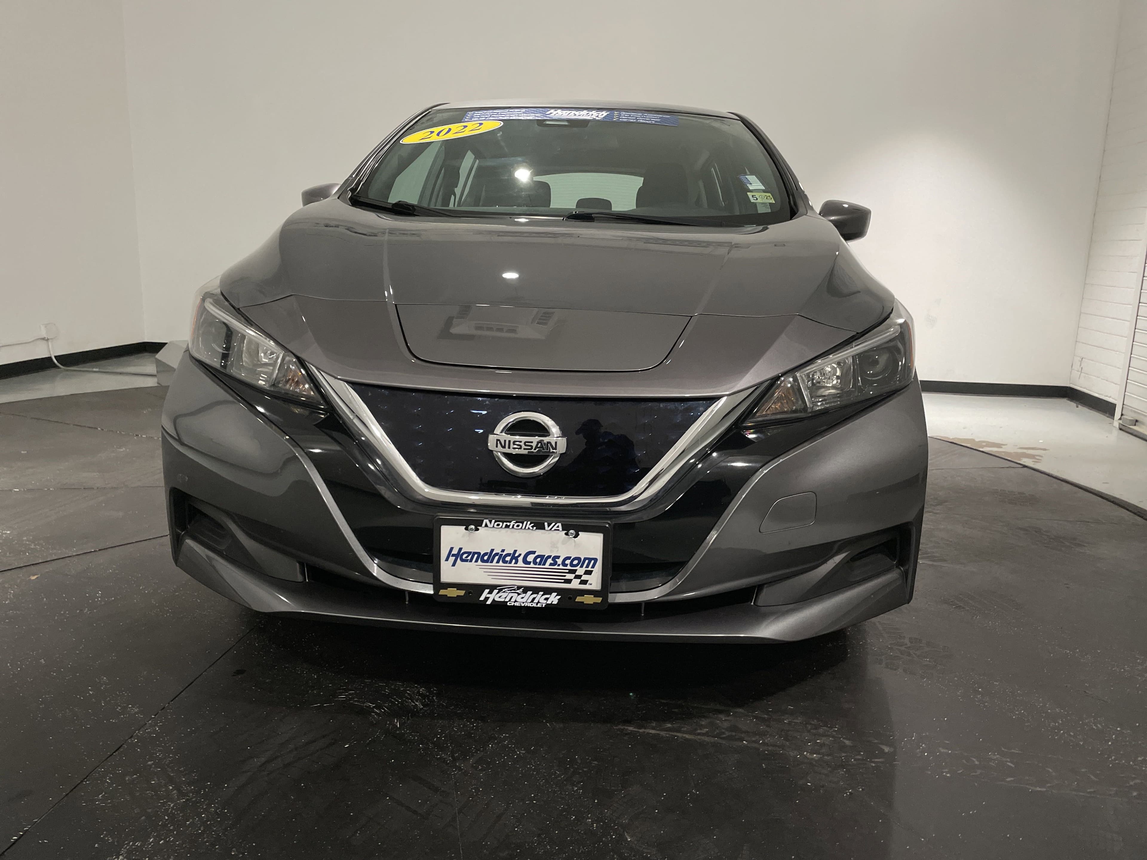 Vehicle photo 2
