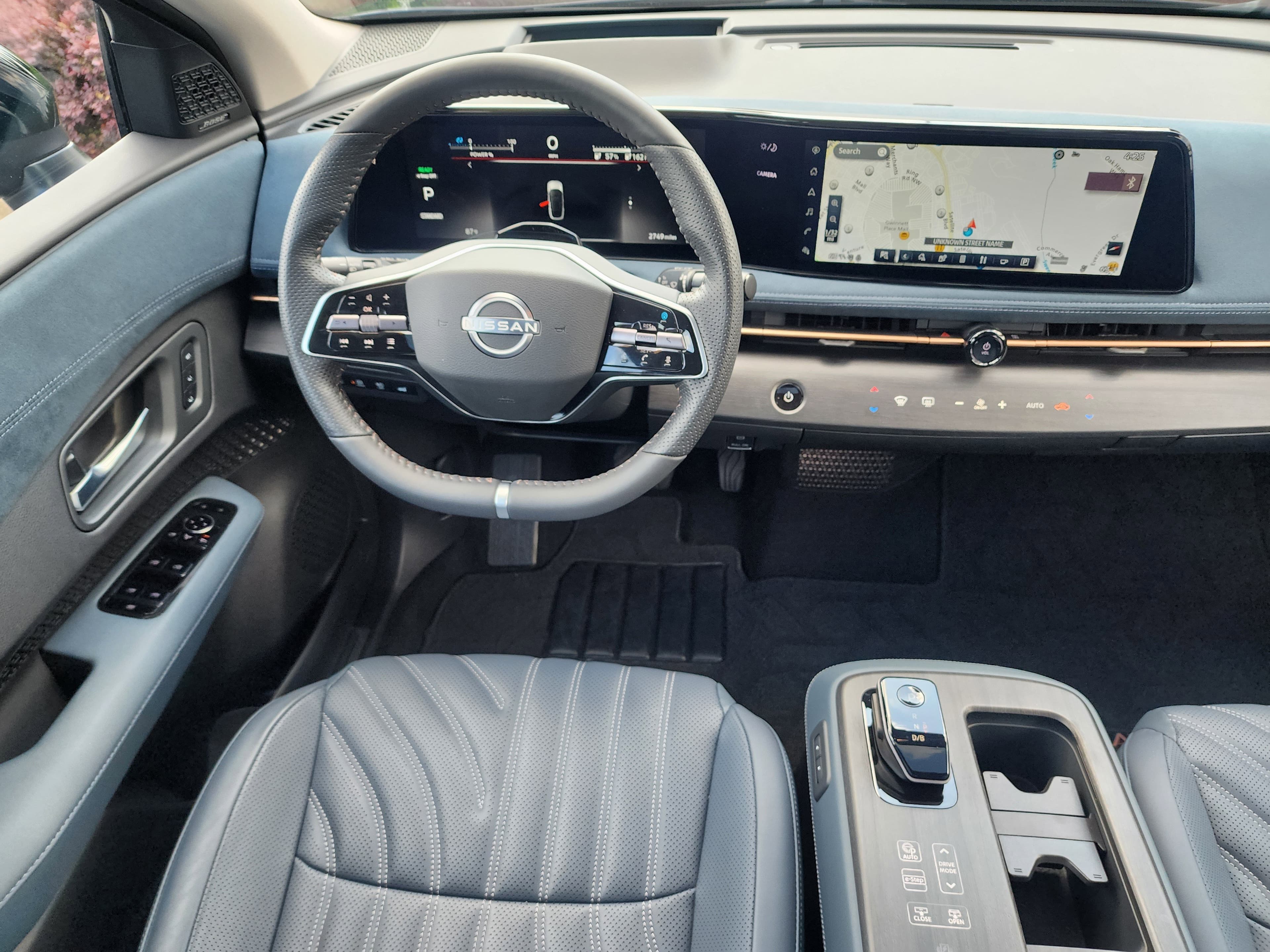 Vehicle photo 19