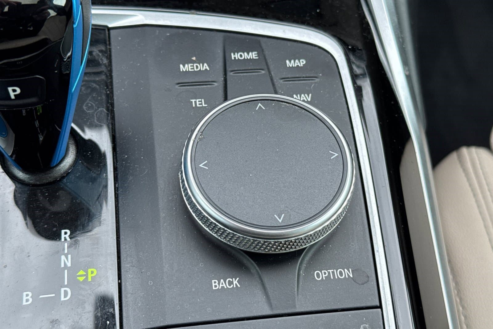 Vehicle photo 36