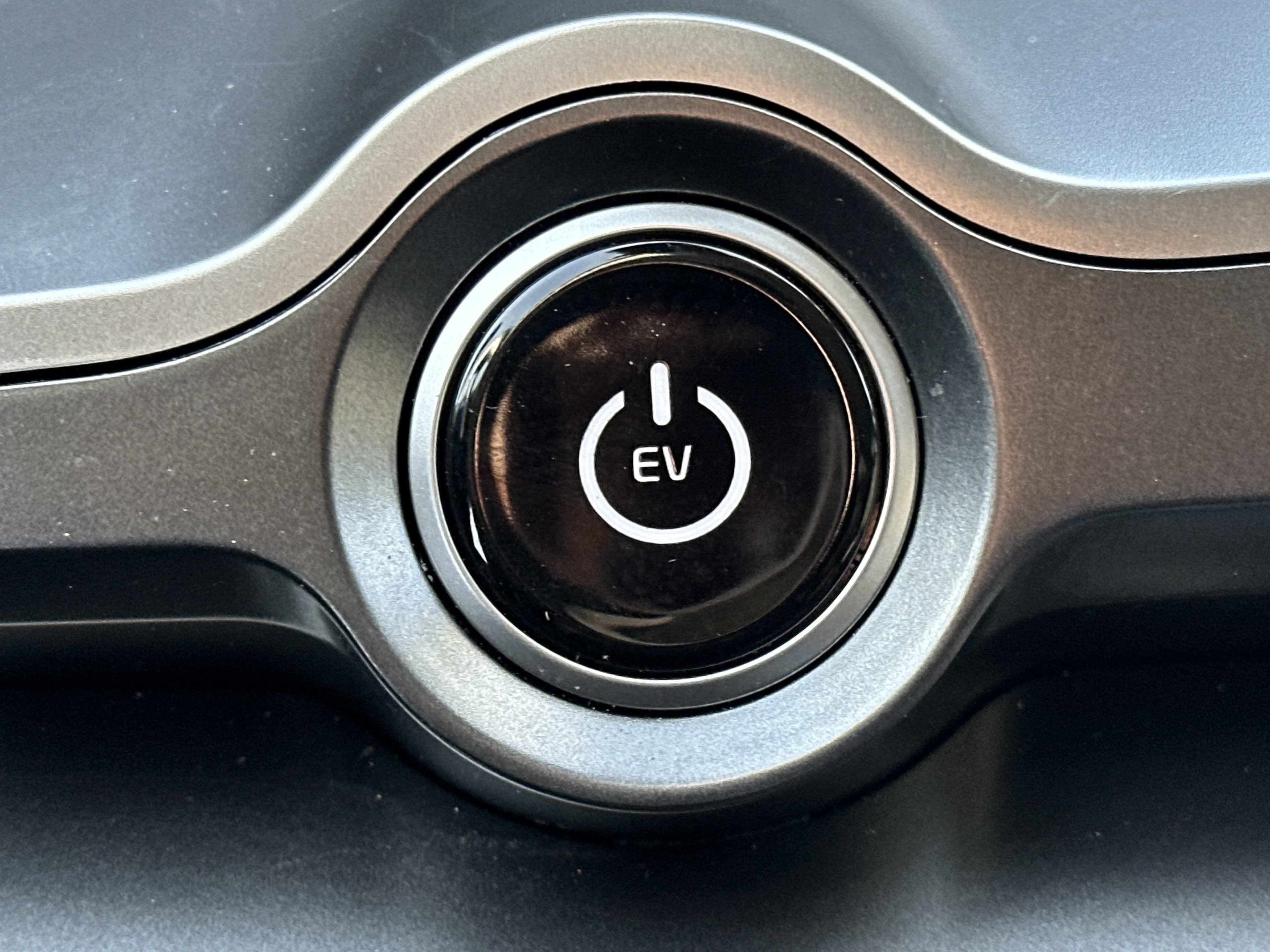 Vehicle photo 31