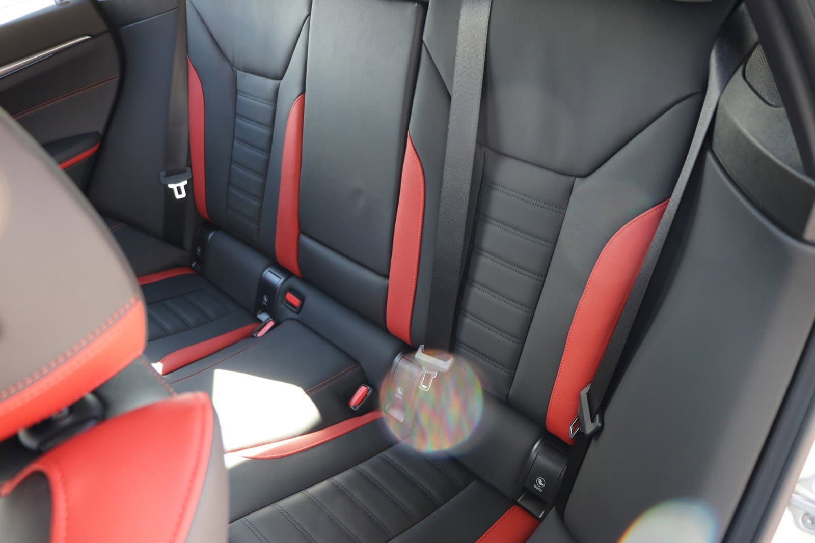 Vehicle photo 33