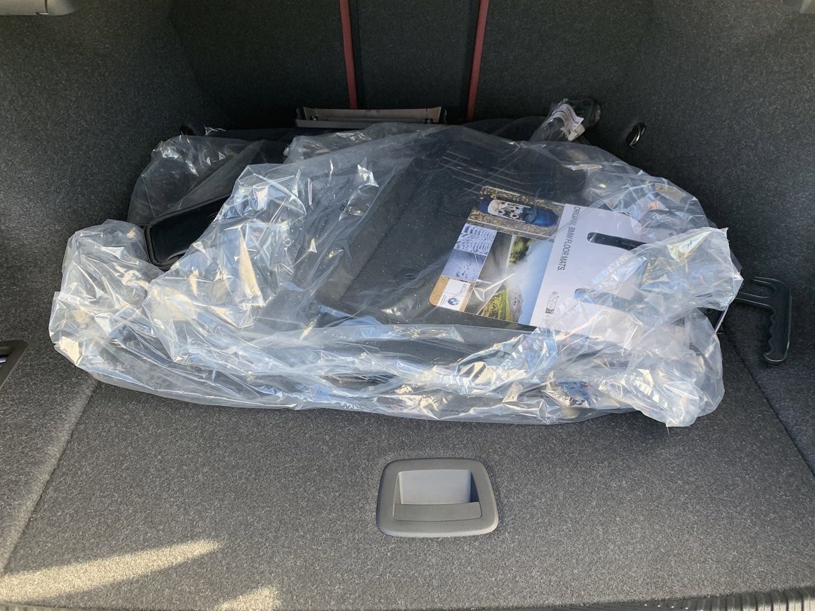 Vehicle photo 33