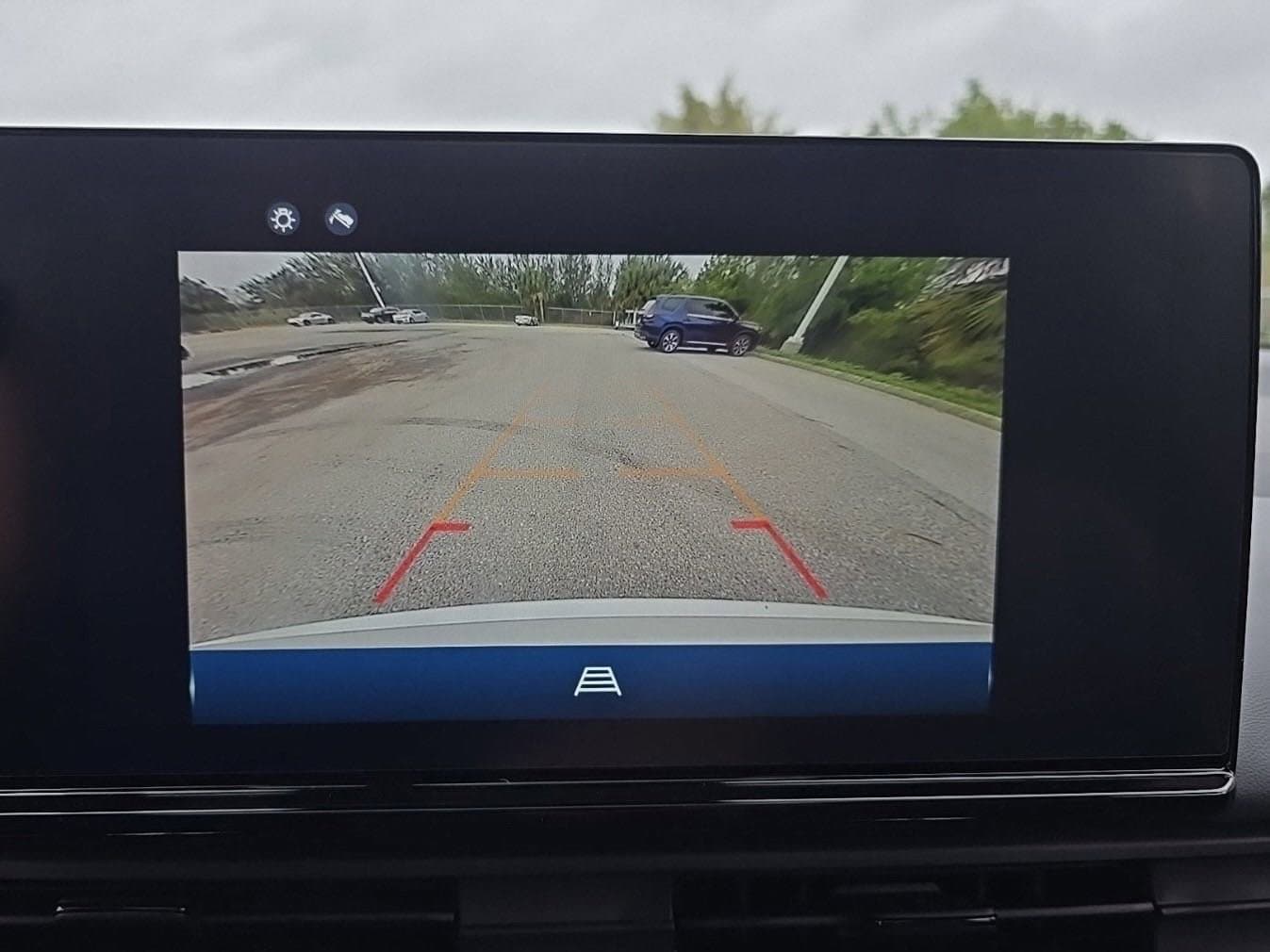 Vehicle photo 22