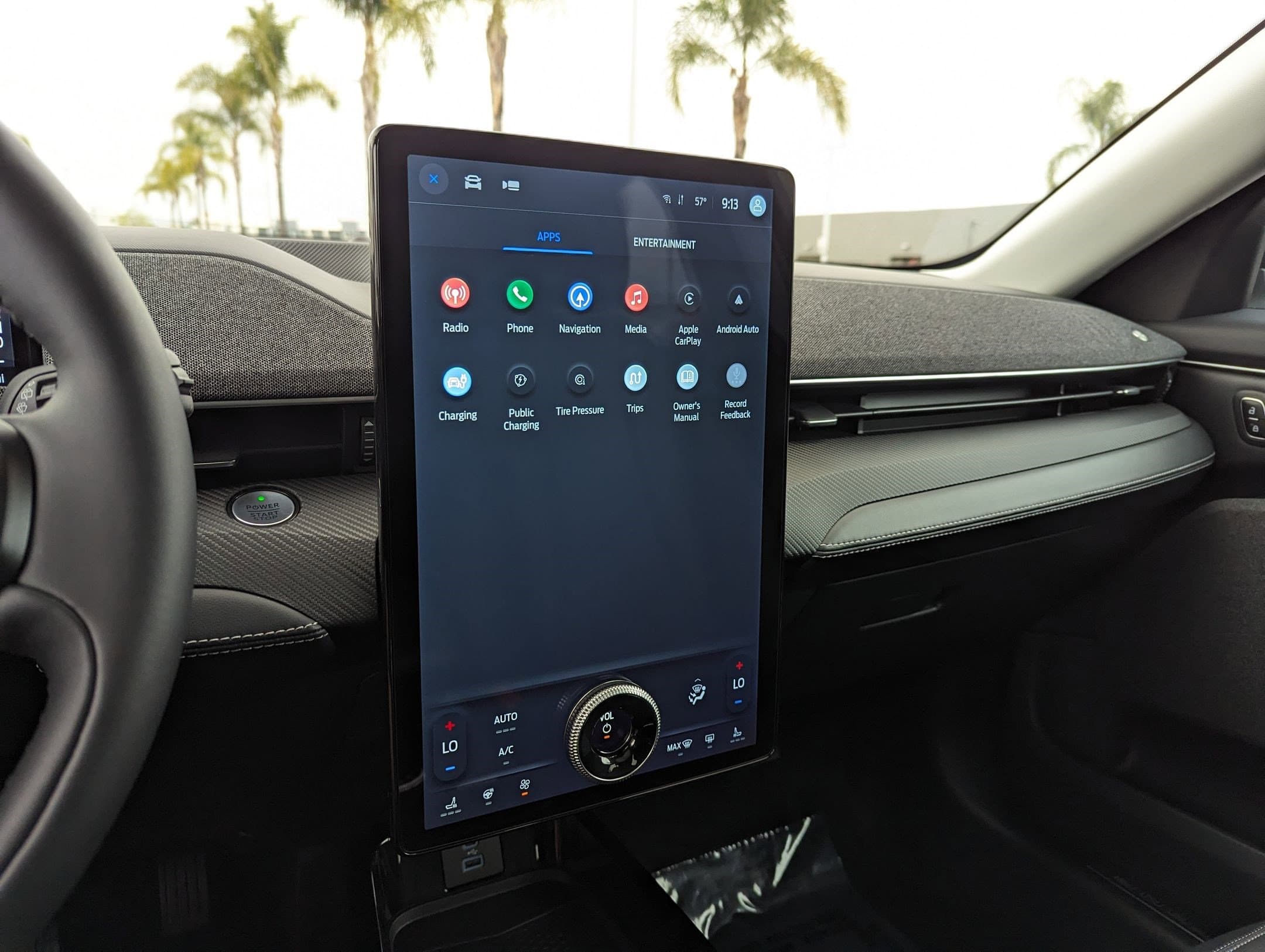 Vehicle photo 21