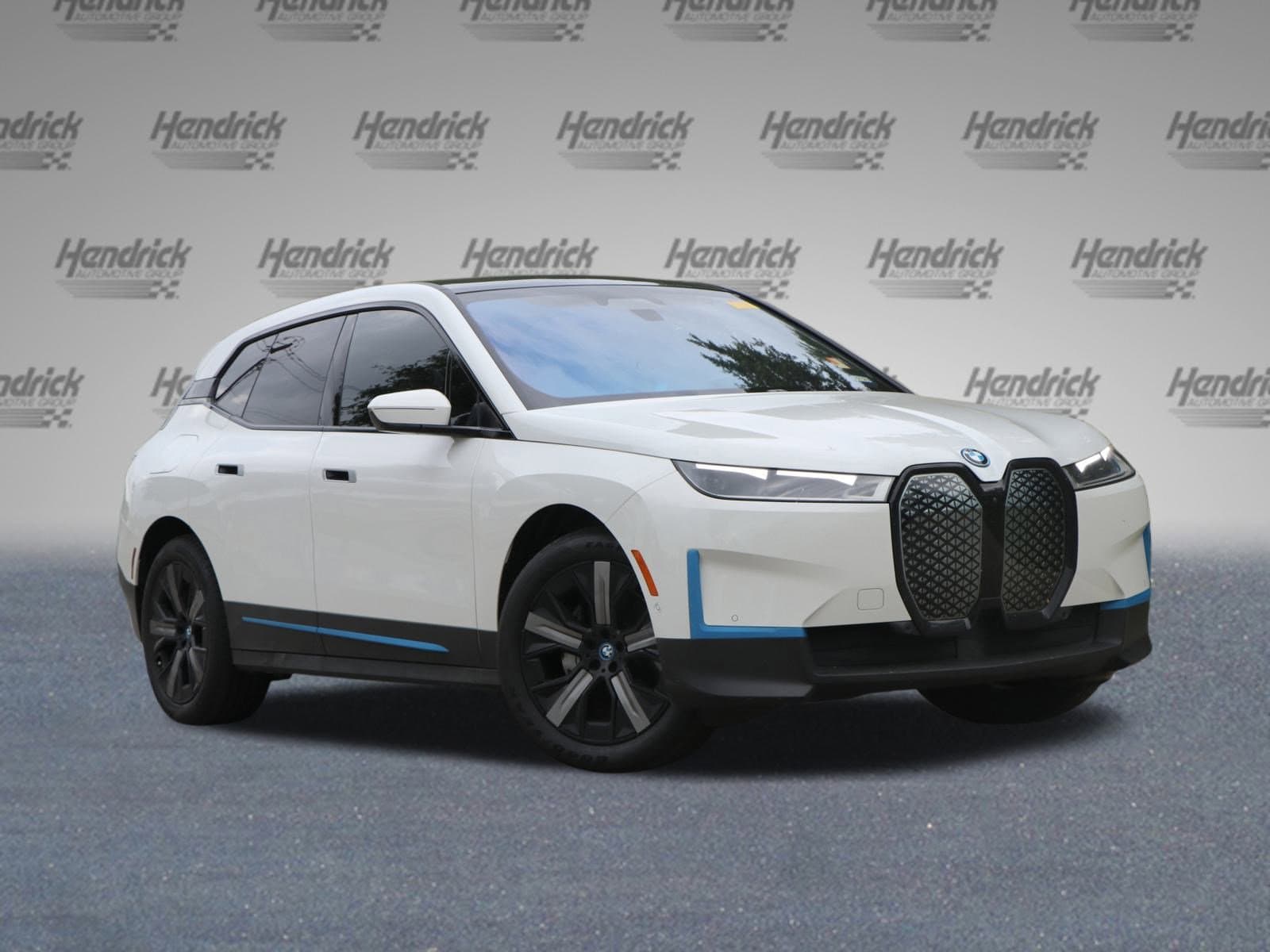 Vehicle photo 1
