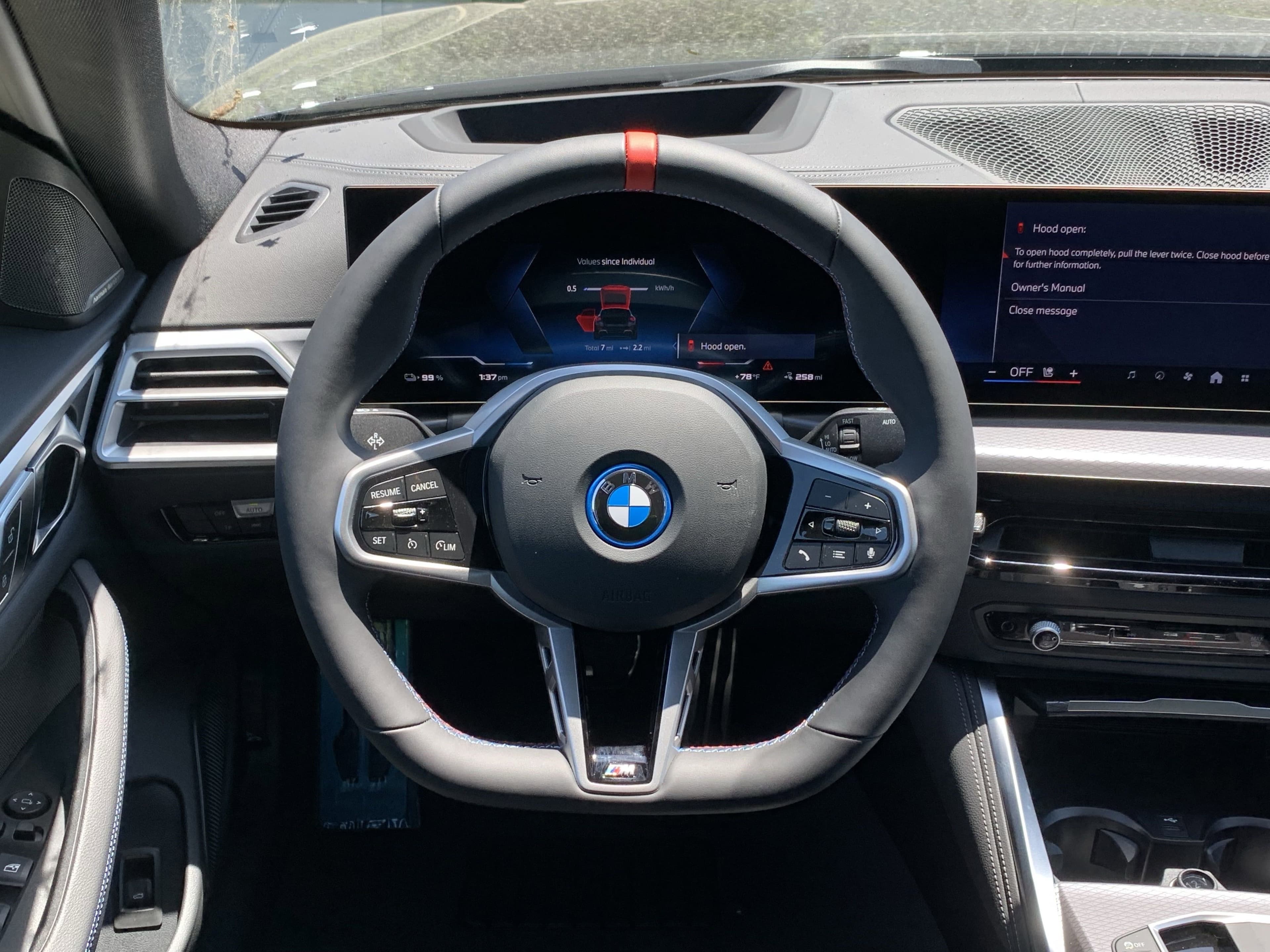 Vehicle photo 15