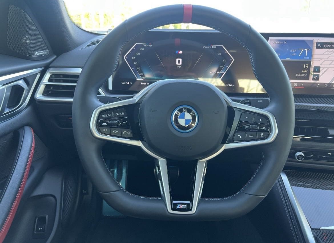 Vehicle photo 16