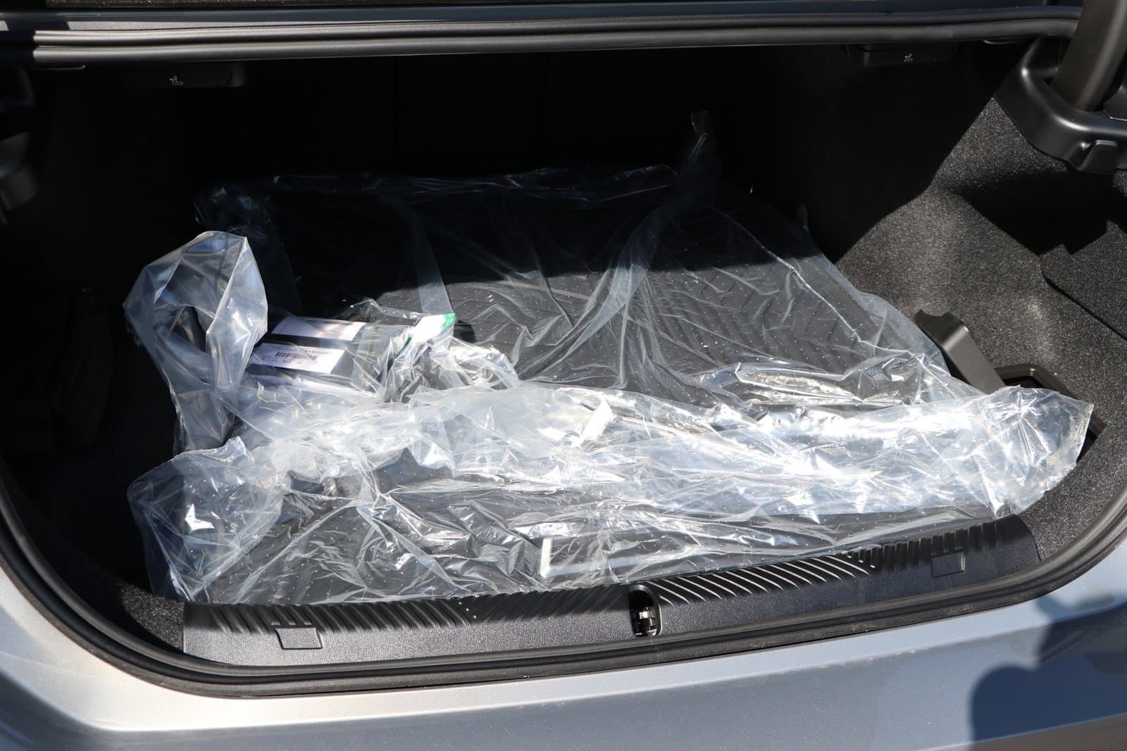 Vehicle photo 35