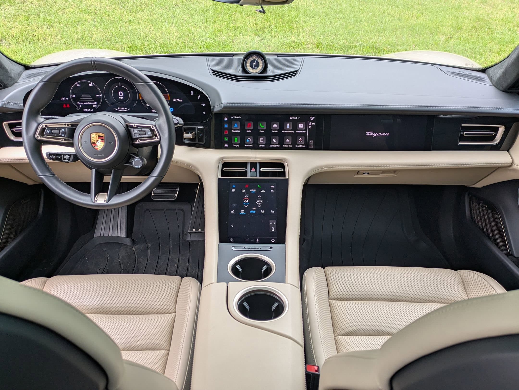 Vehicle photo 19