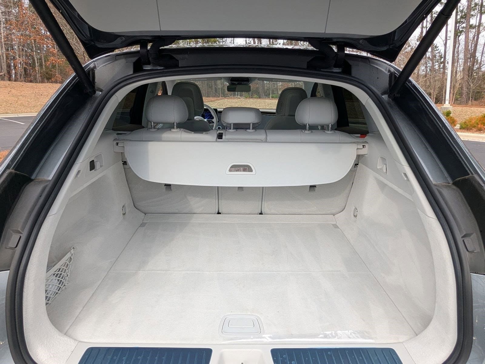 Vehicle photo 29