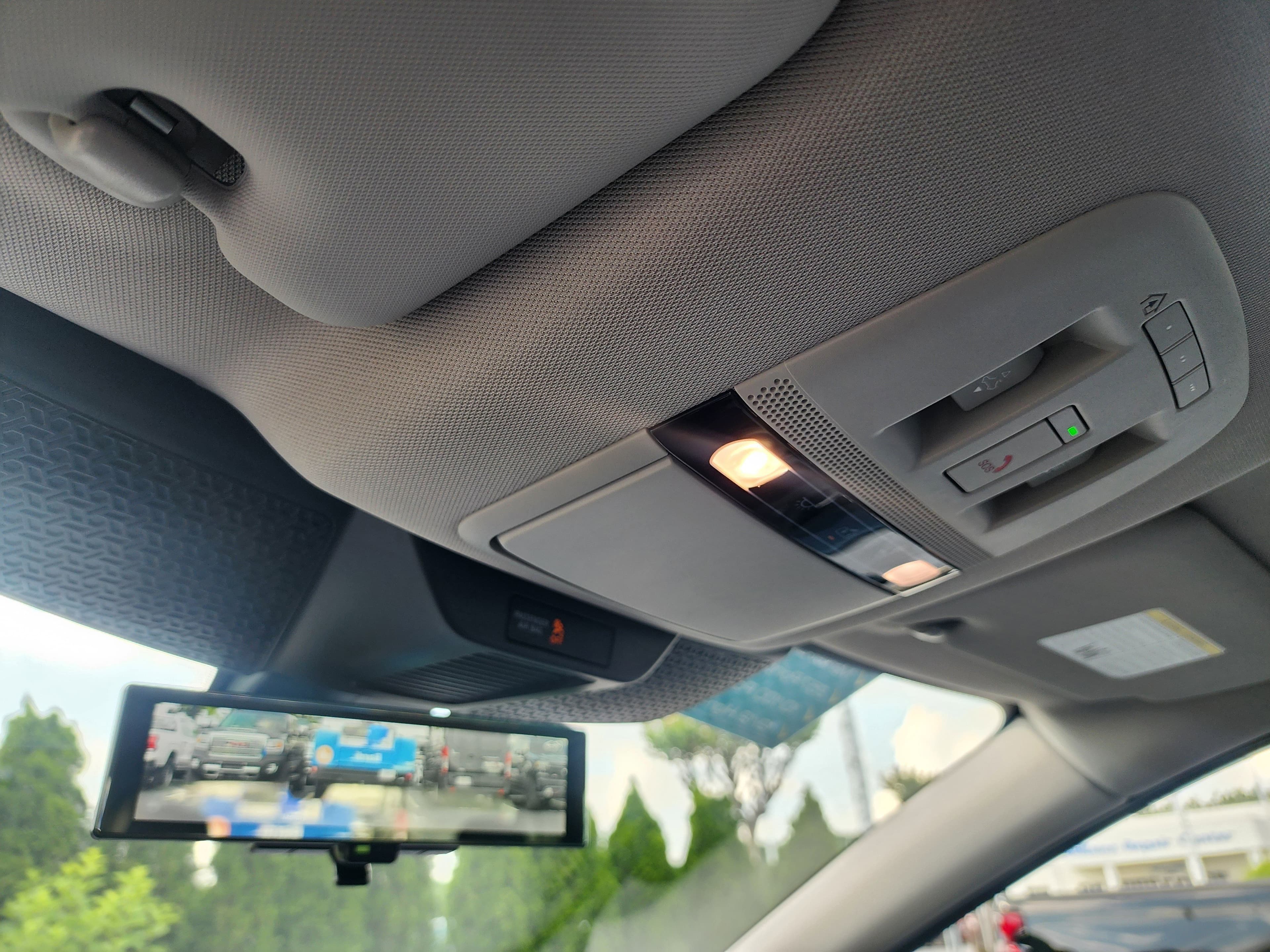 Vehicle photo 38