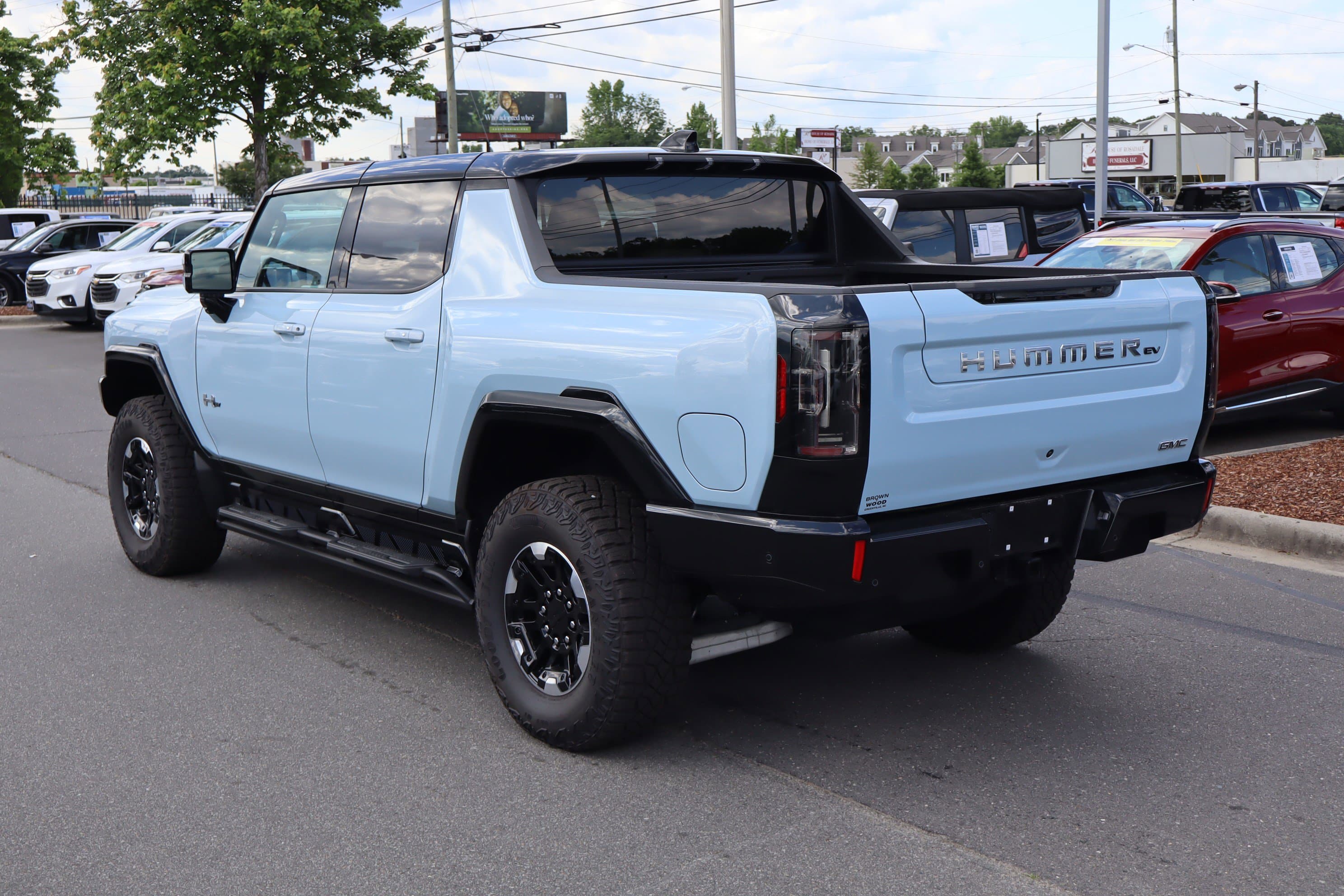 Vehicle photo 6