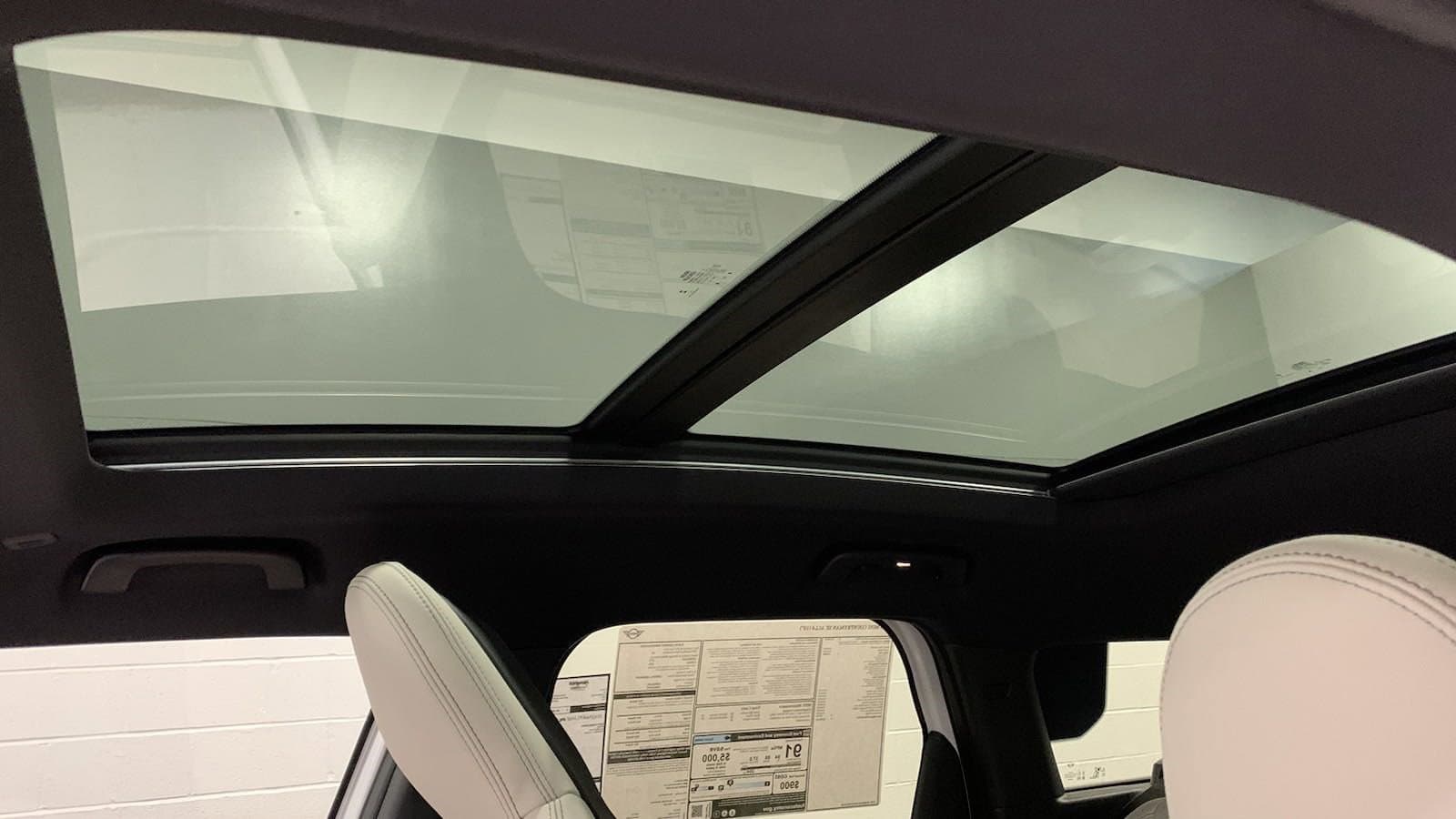 Vehicle photo 12