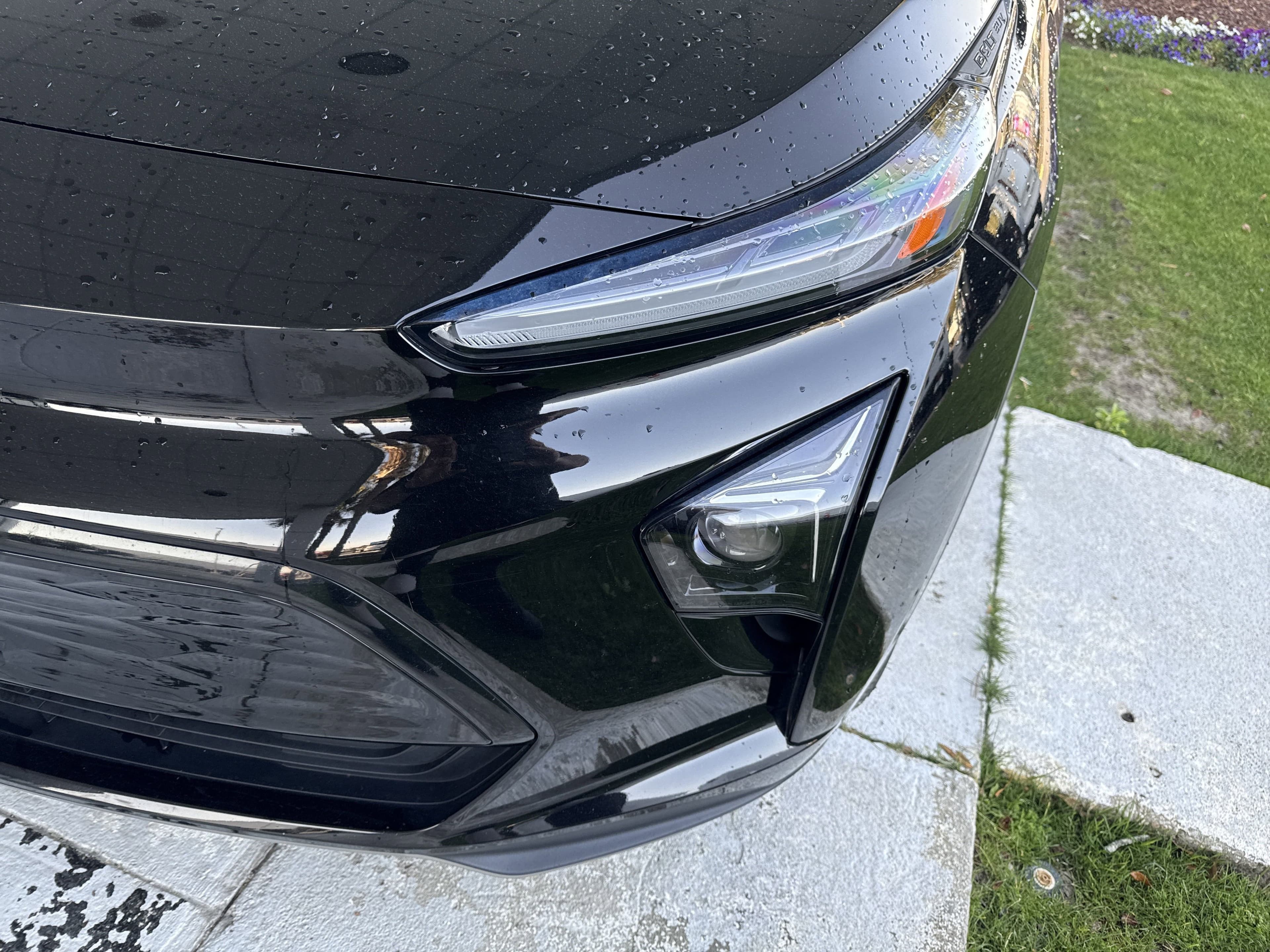 Vehicle photo 4