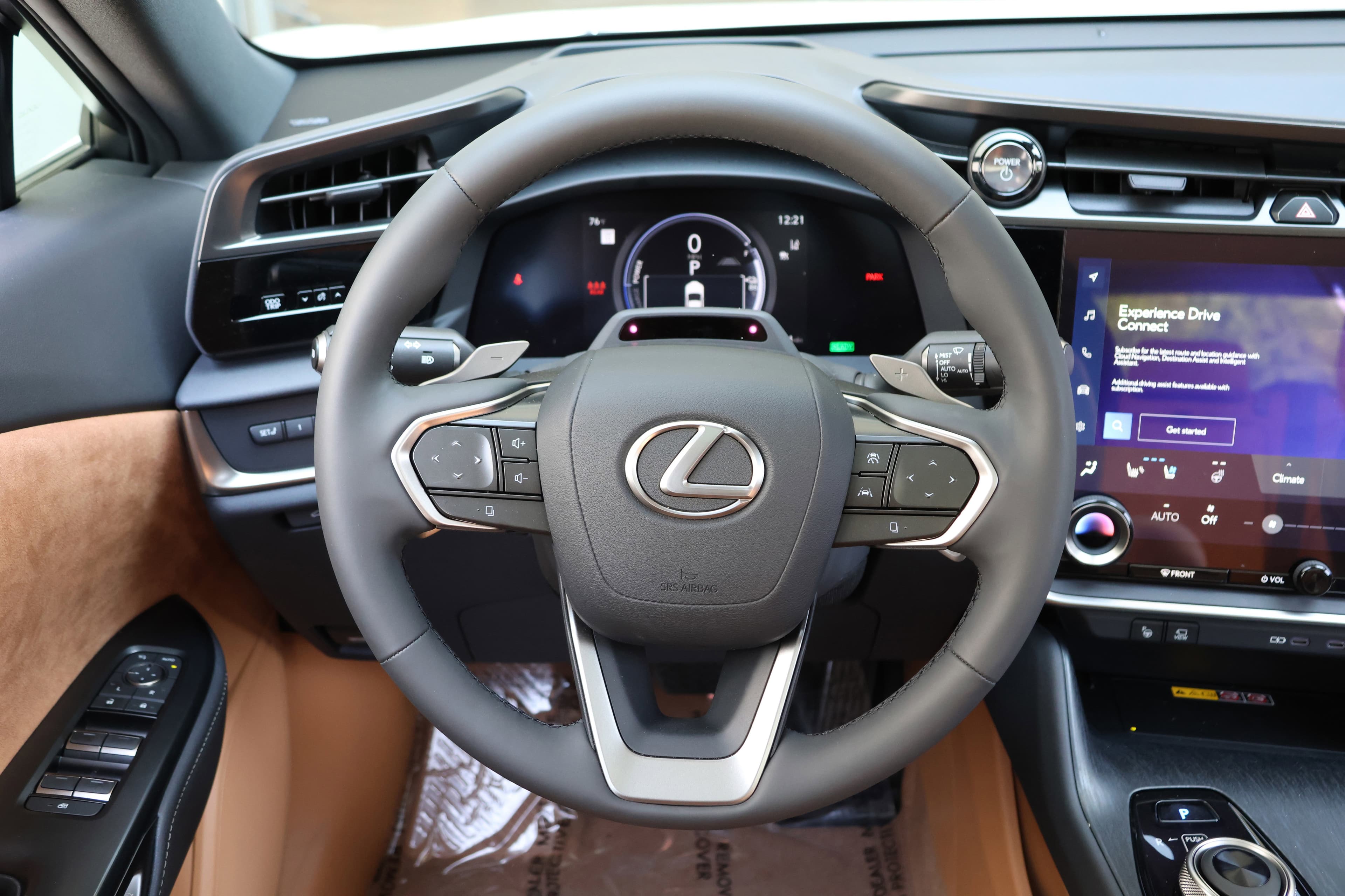 Vehicle photo 14